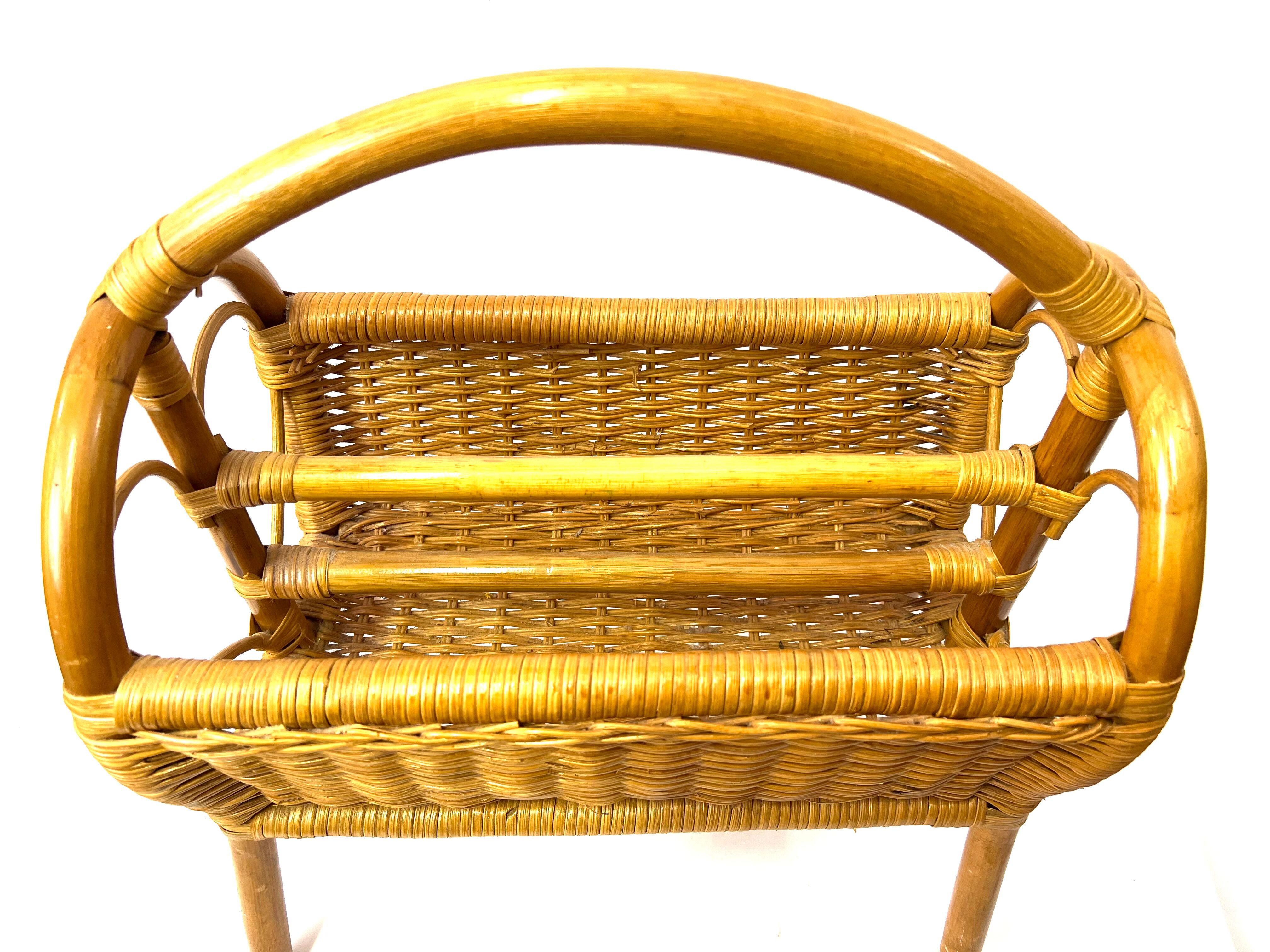 Magazine door in rattan and vintage bamboo