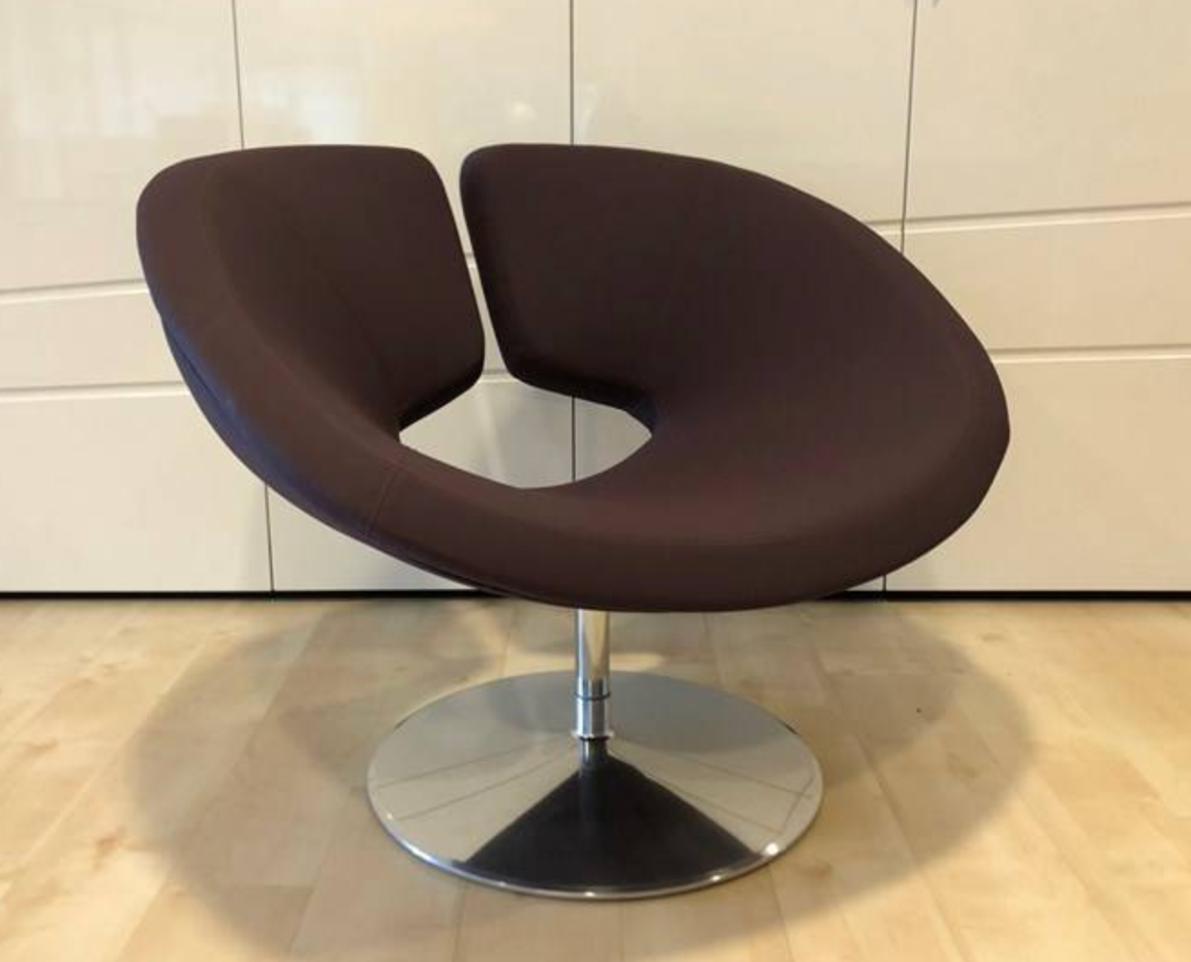 Pair of armchairs Artifort Mushroom / Apollo