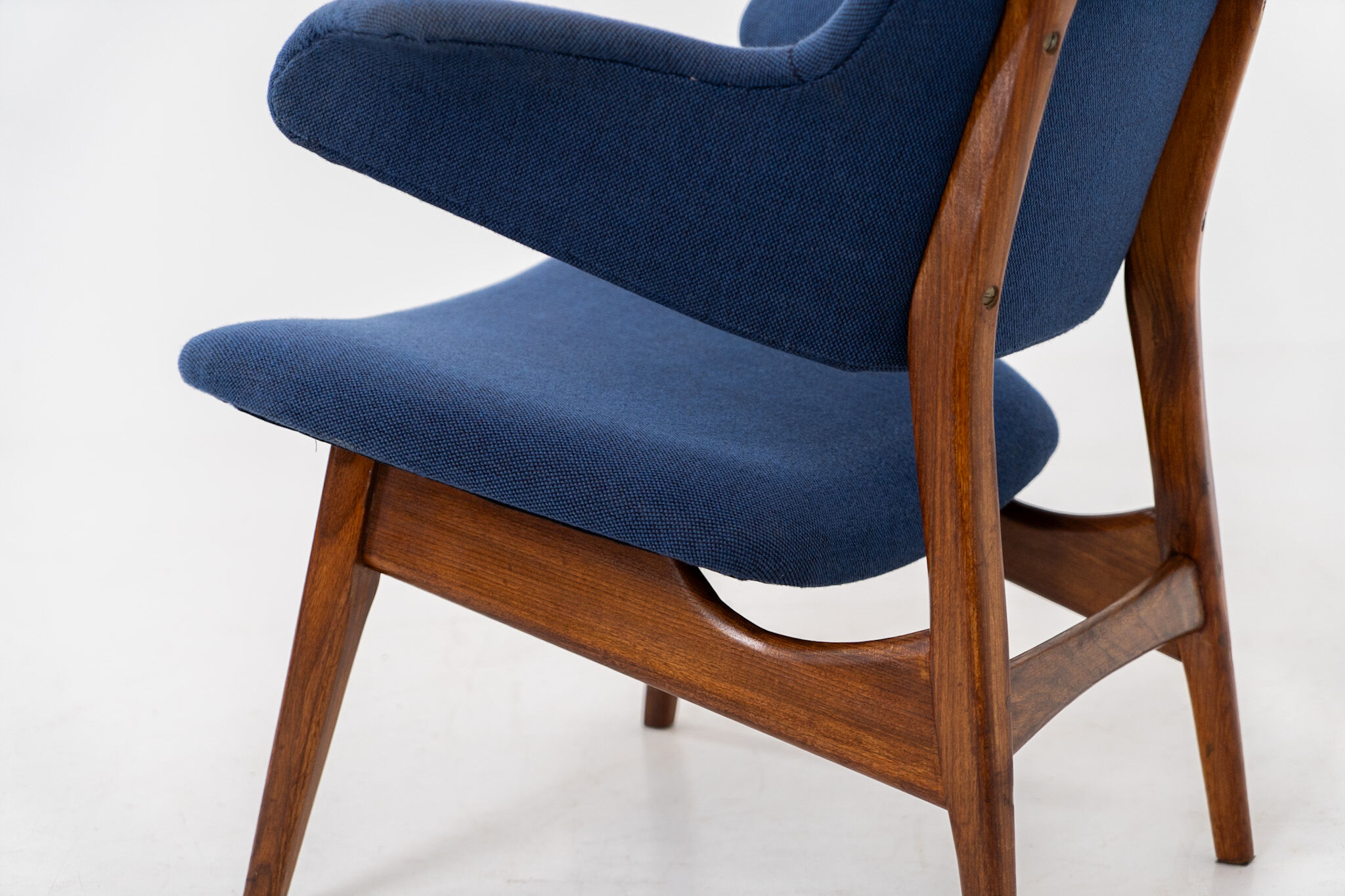 “Pinguin” armchair by Louis van Teeffelen for Wébé