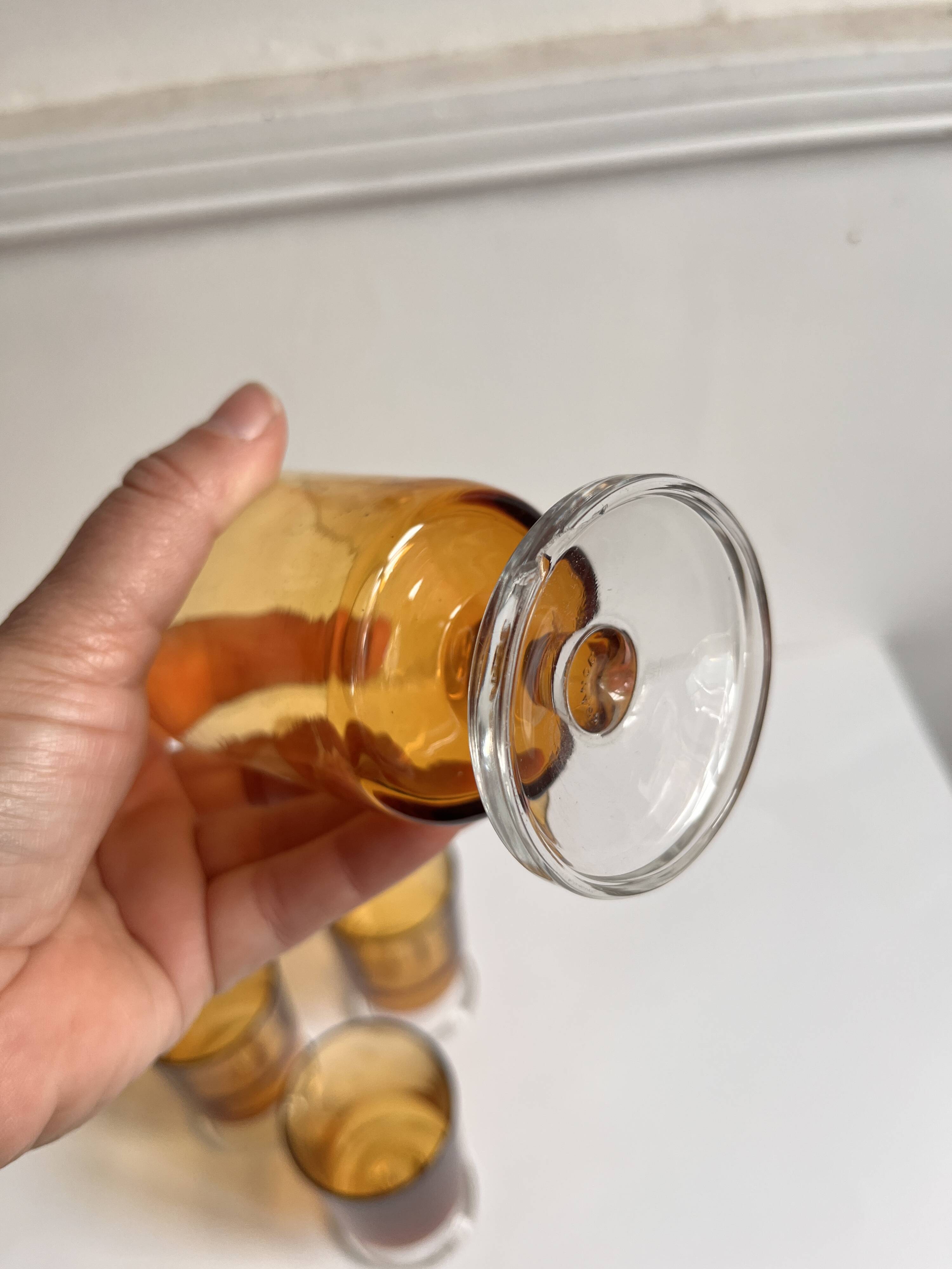 Verres à vin en verre fumé