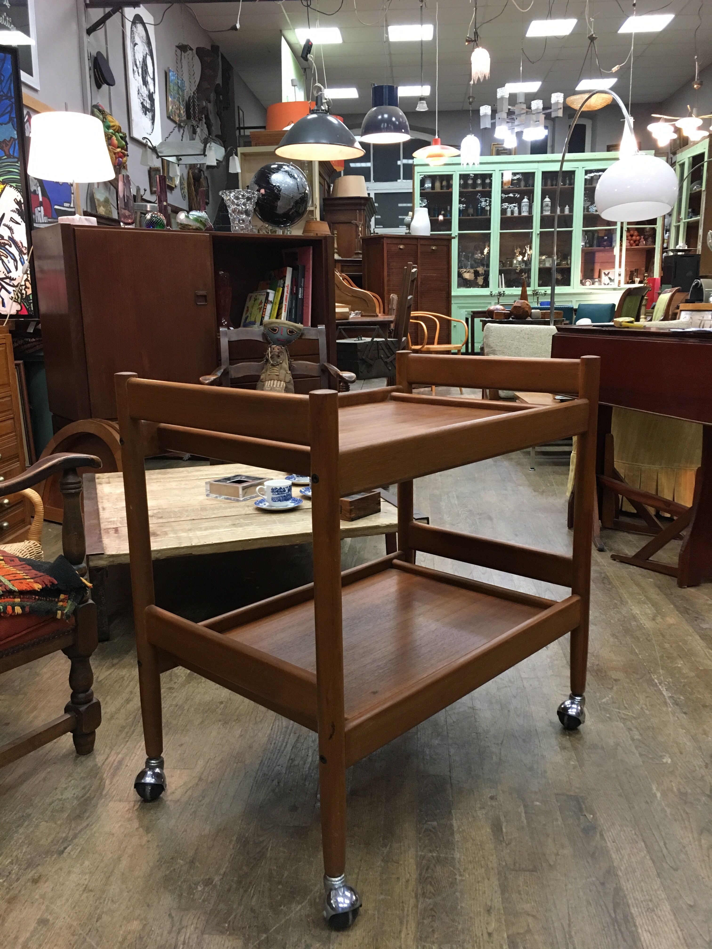 Serving Scandinavian roulette