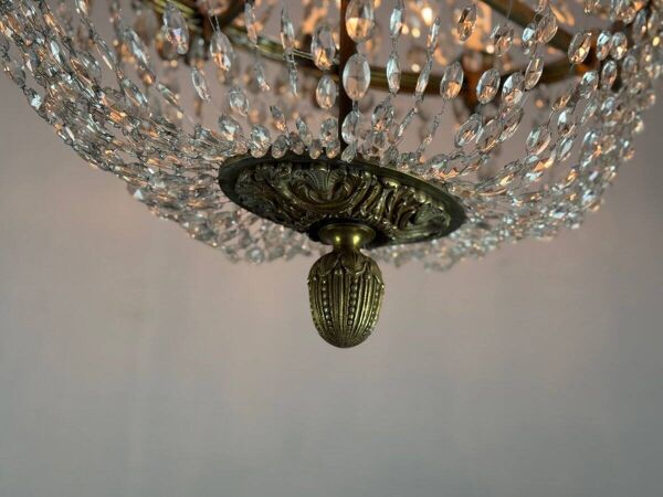 Lustre sac de perles et bronze de forme ovale, vers 1900