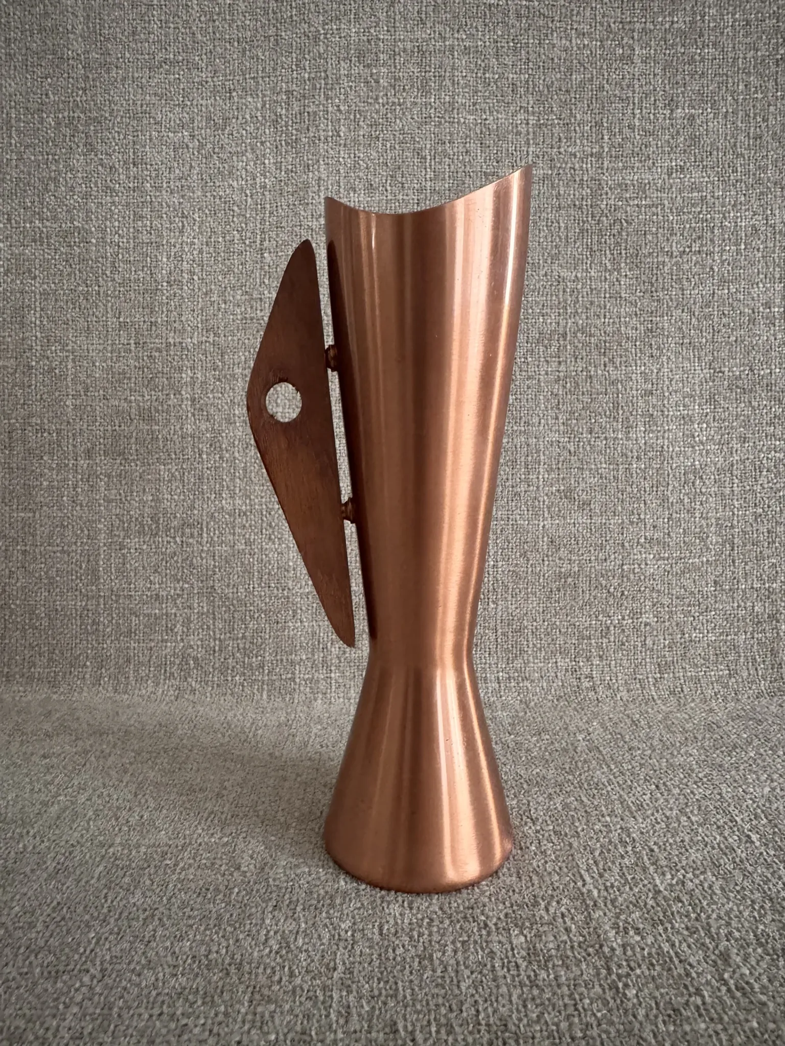 Dahlmann vase in copper, mid-century modern Scandinavian from the 50s/60s.