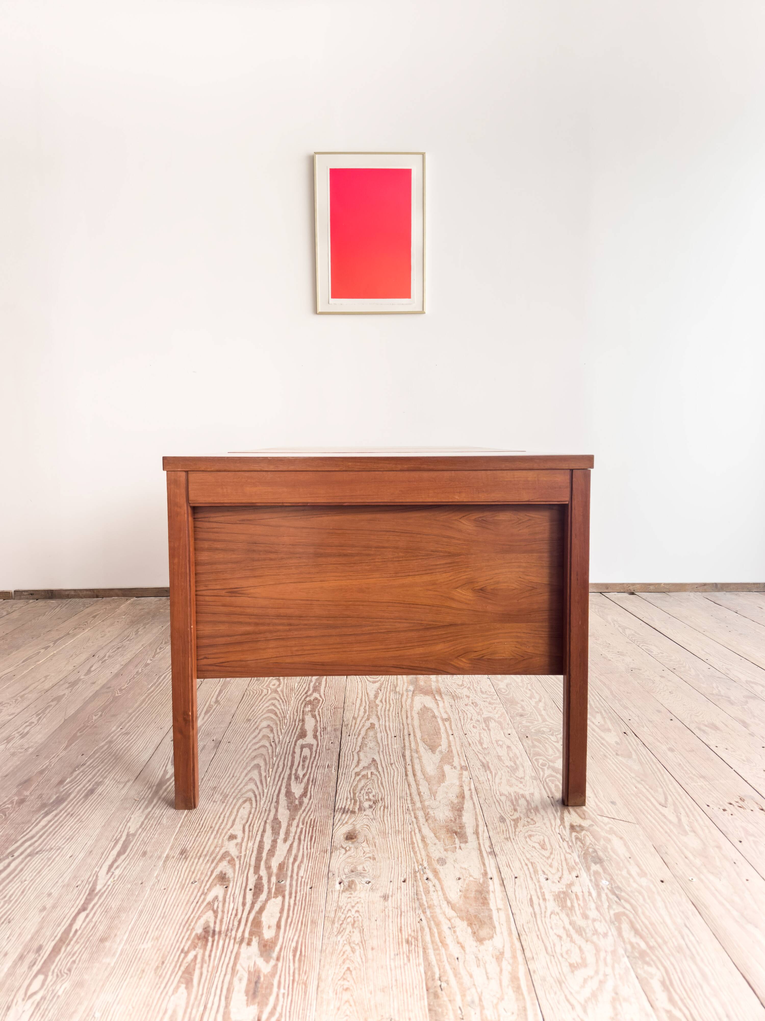 Grand bureau de direction en teck avec cuir, années 60