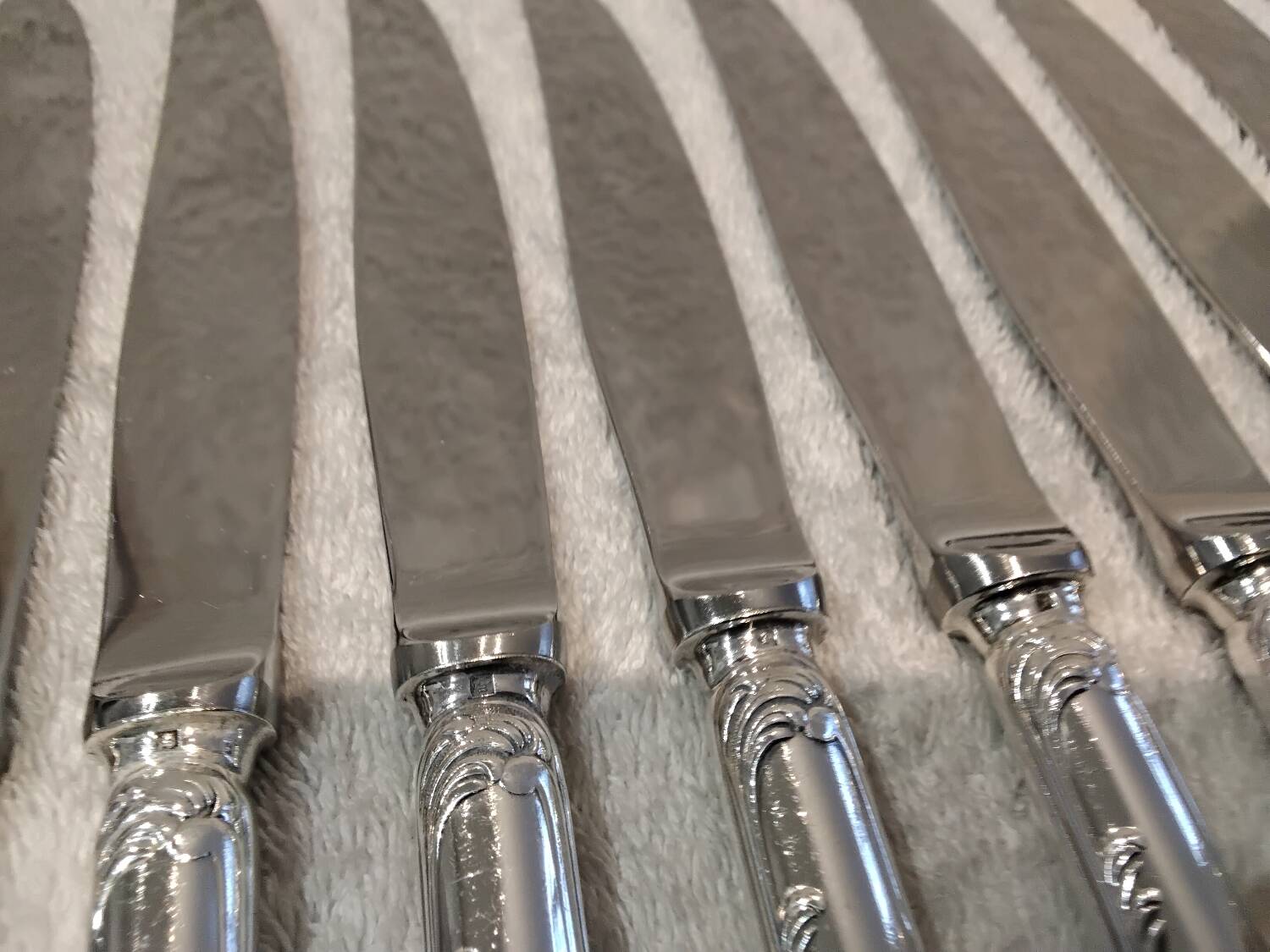 12 silver plated table knives, Christofle goldsmith, Marly model