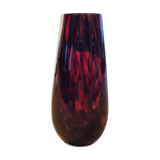 Glass vase in a scaled way