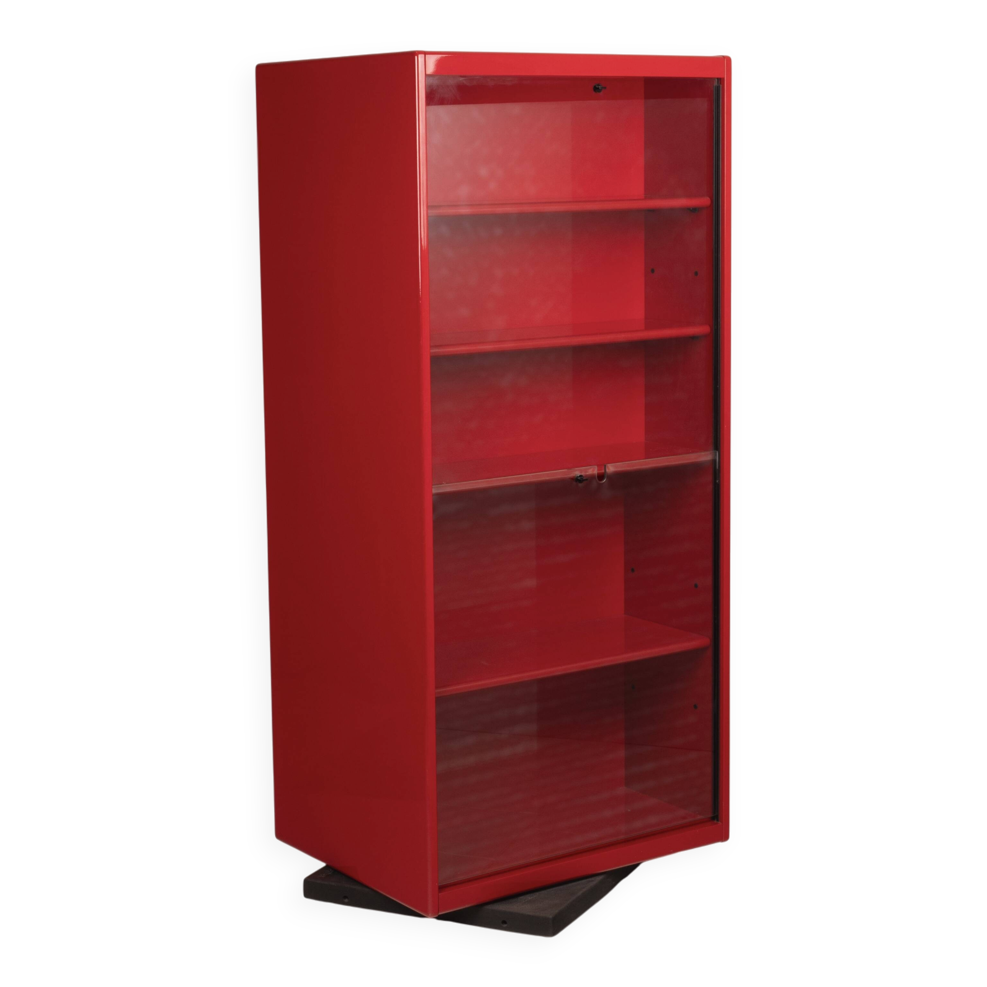 Double-face rotating display cabinet in red lacquer by Arflex, 1980s