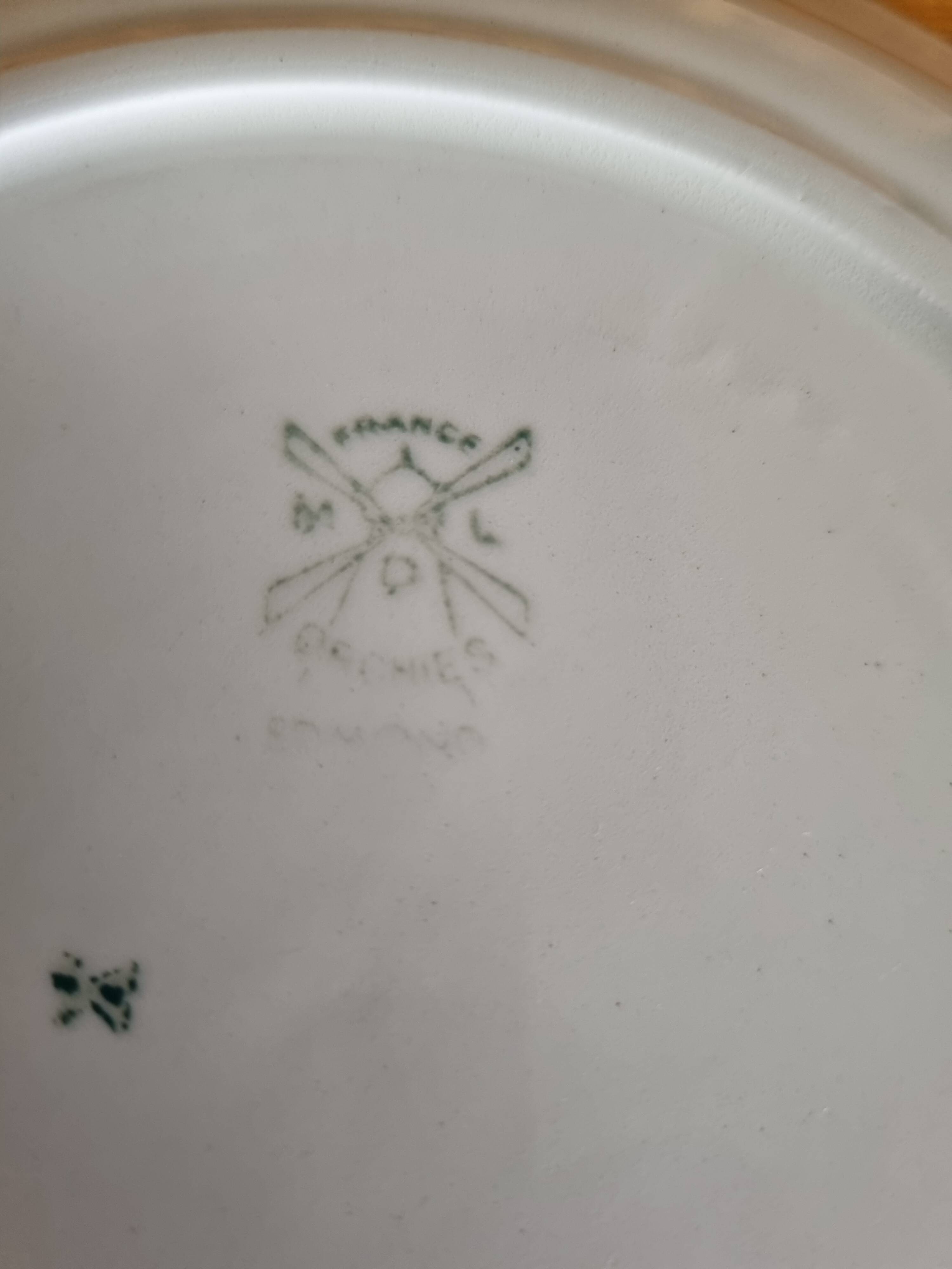 Hollow round dish Moulins des Loups Hamage Orchies