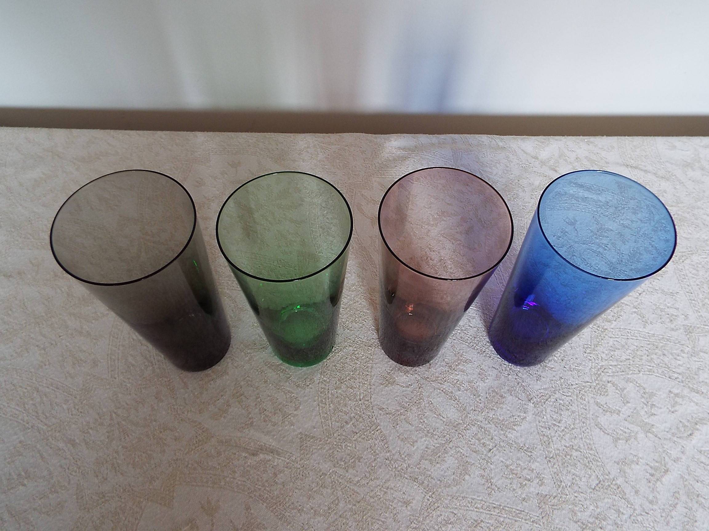 4 verres à eau ou à limonade