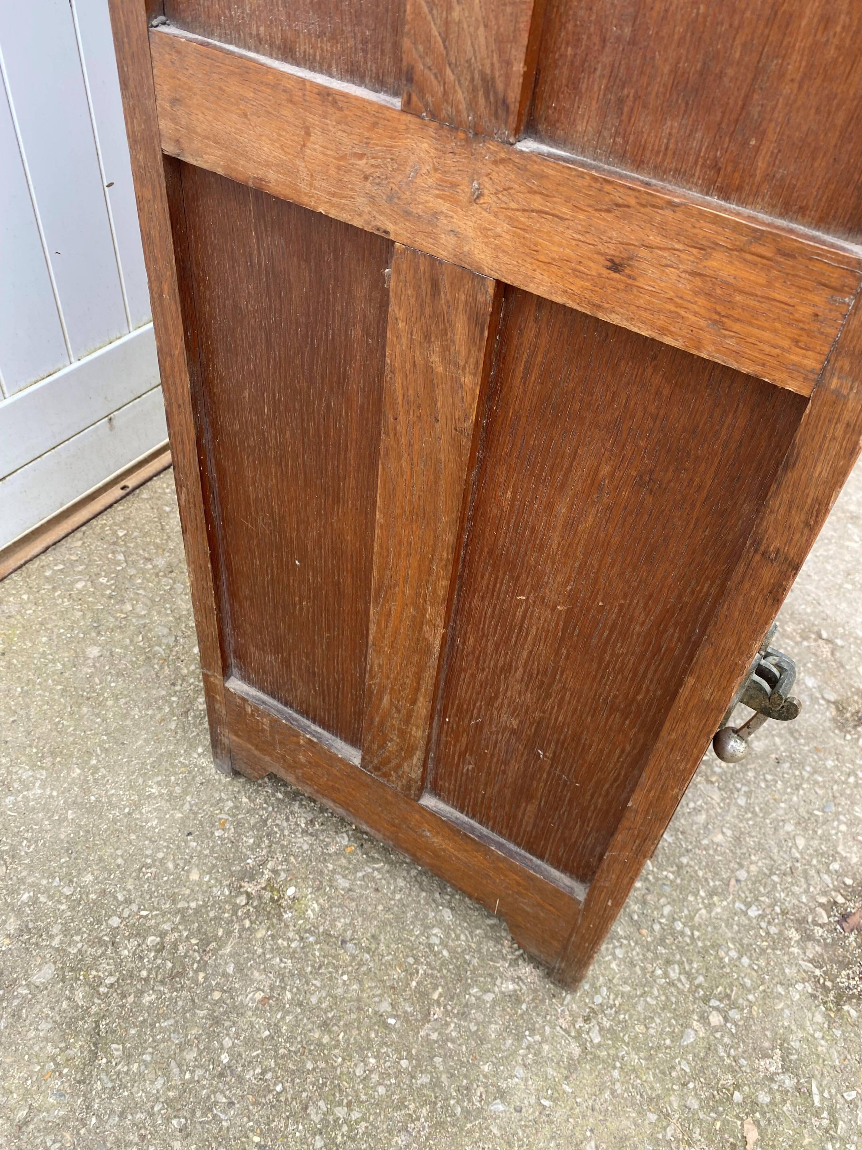 Vintage 1930s oak bar/icebox refrigerator