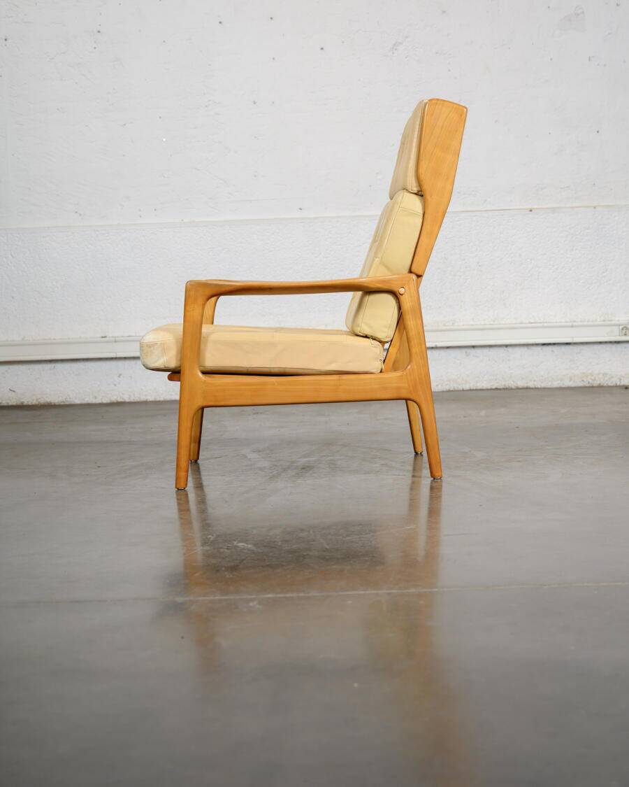 Fauteuil en cuir beige