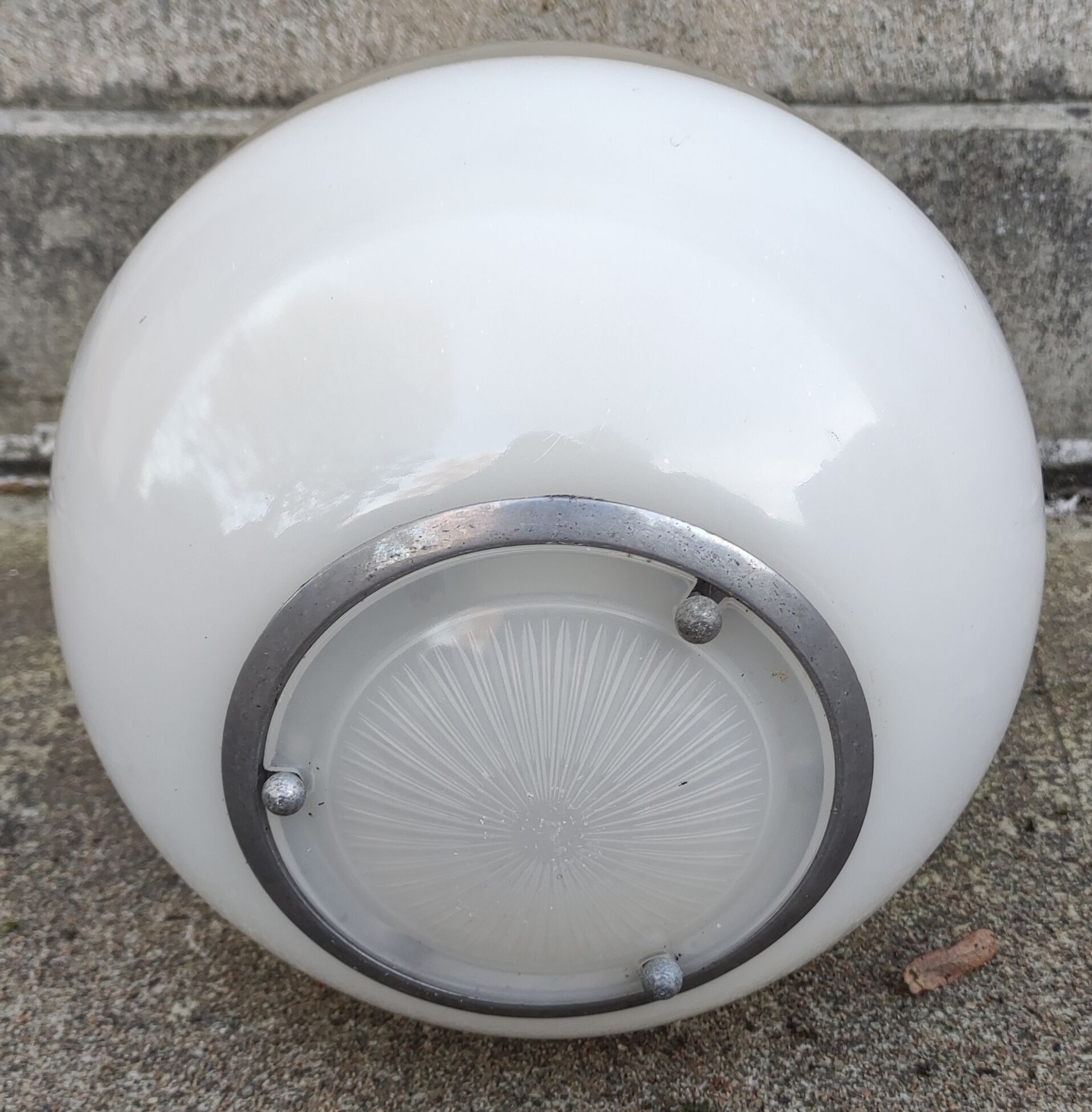 Ball luminaire Holophane Europhane design 20th century