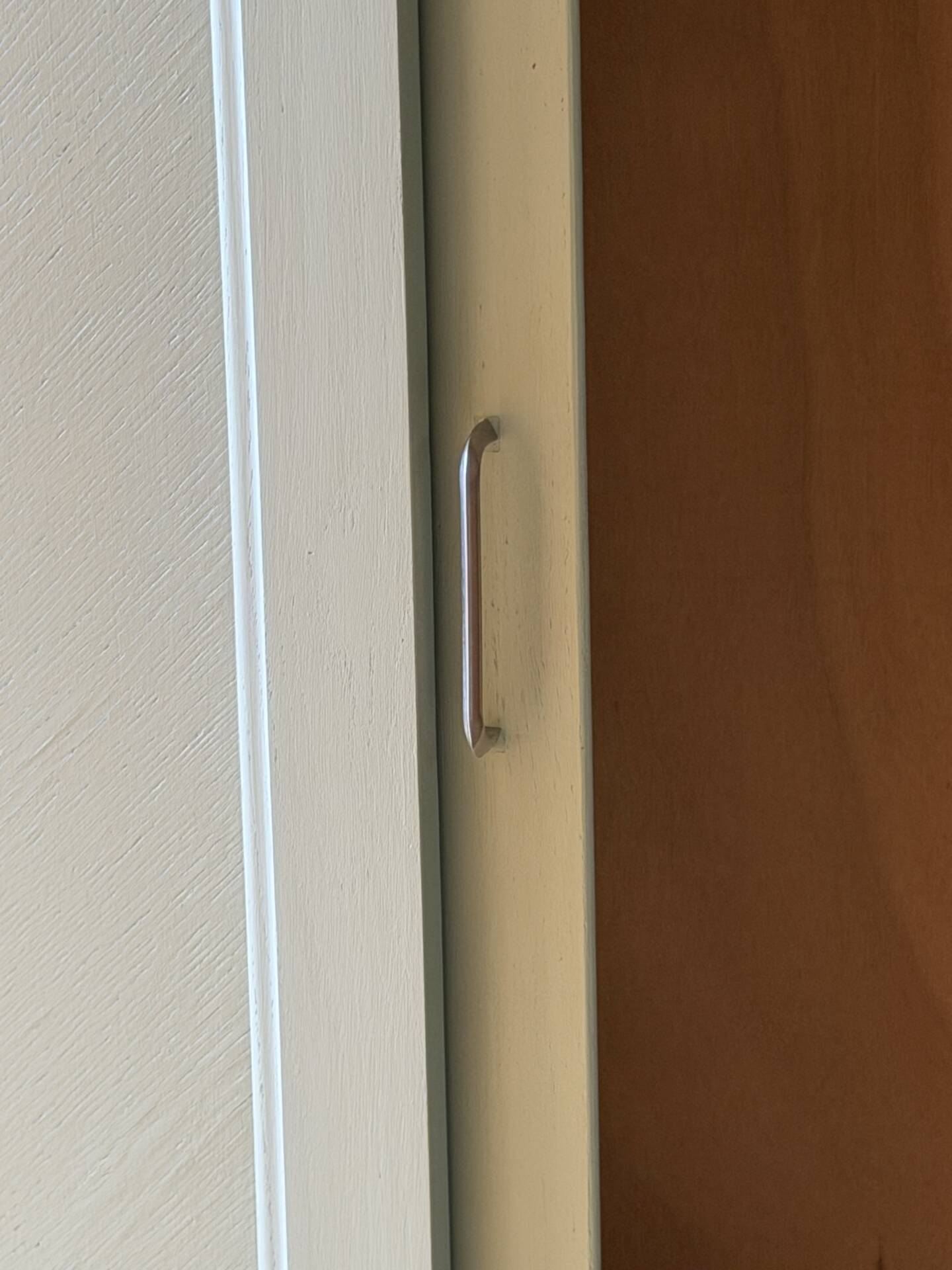 Armoire parisienne penderie 1960 vert grisé rénovée 