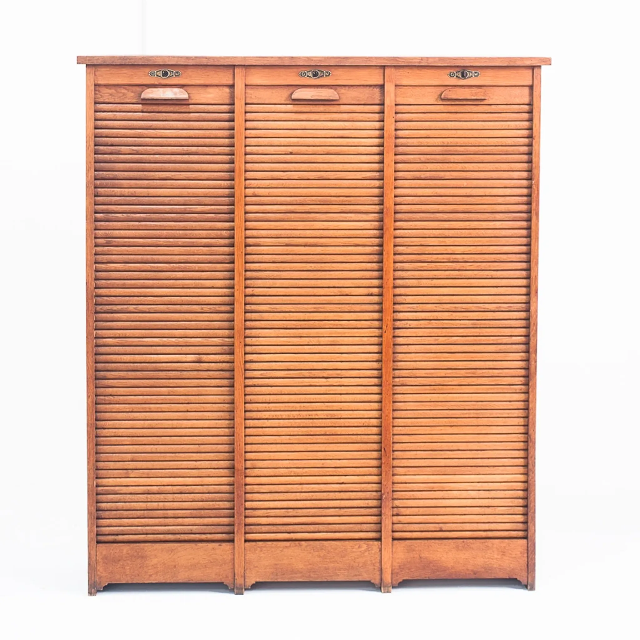 Vintage filing cabinet. Oak wood. Restored. France, 1940s-1950s.