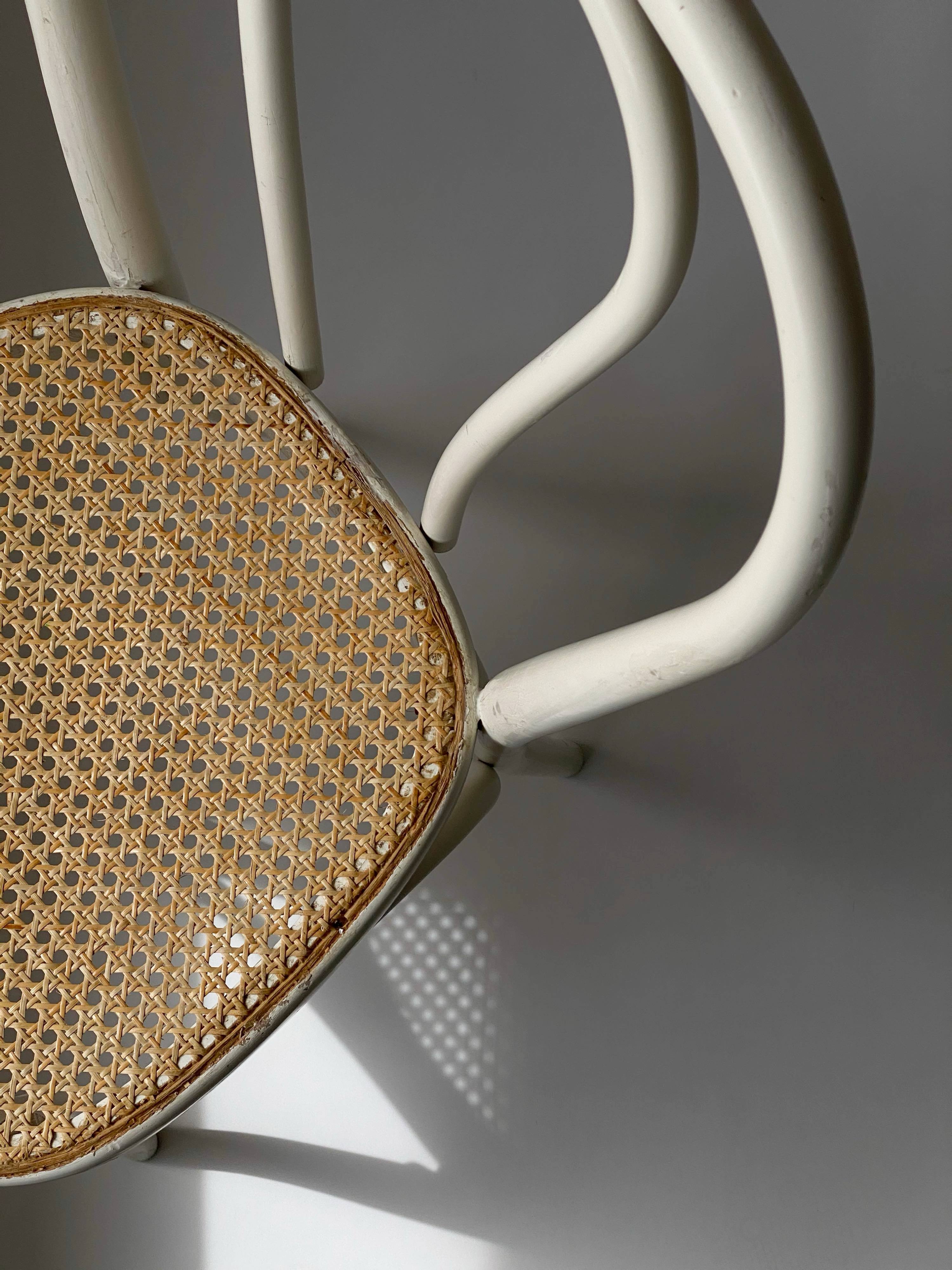 Canning bistro chair