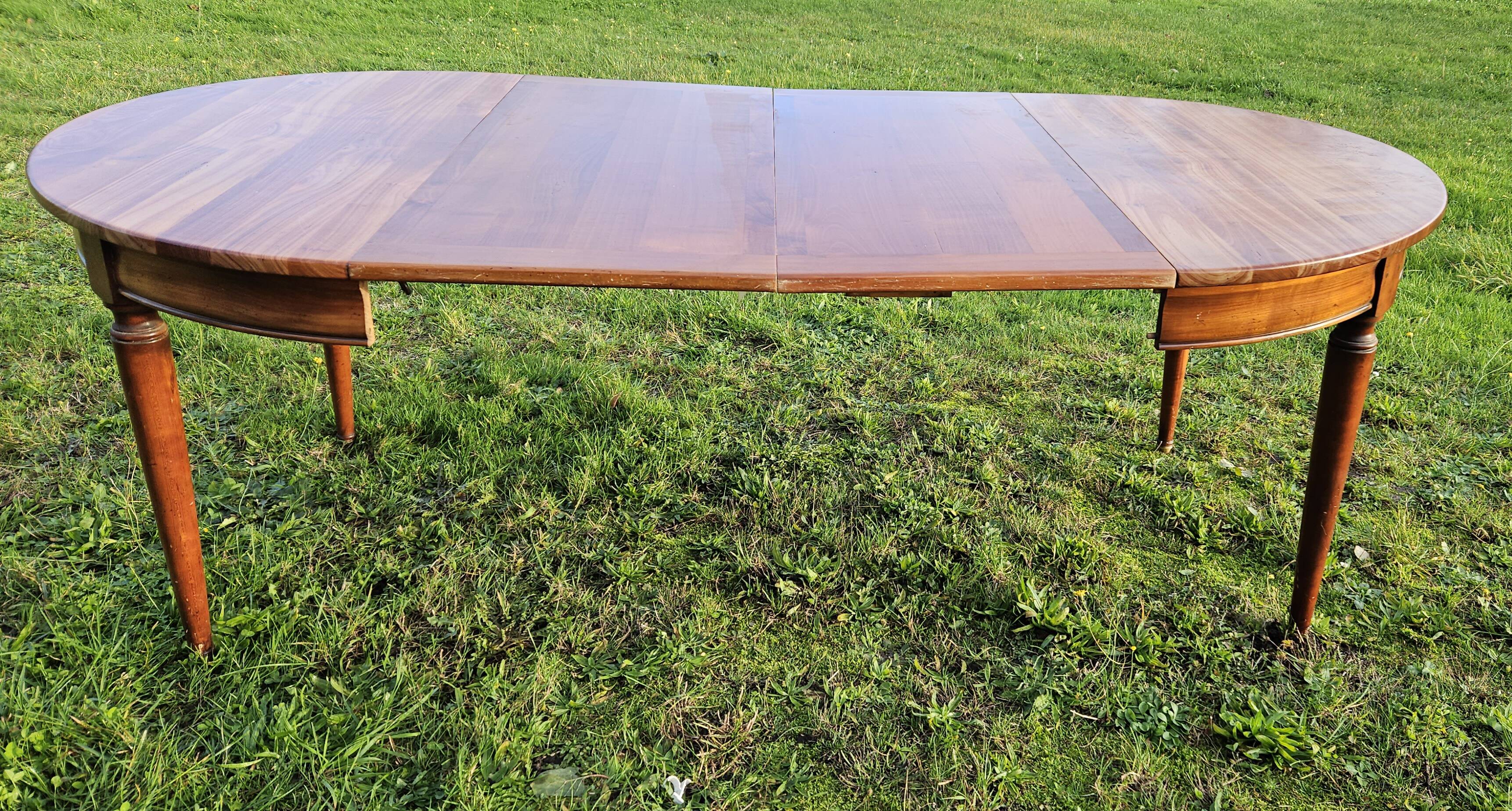 Table ronde avec rallonges