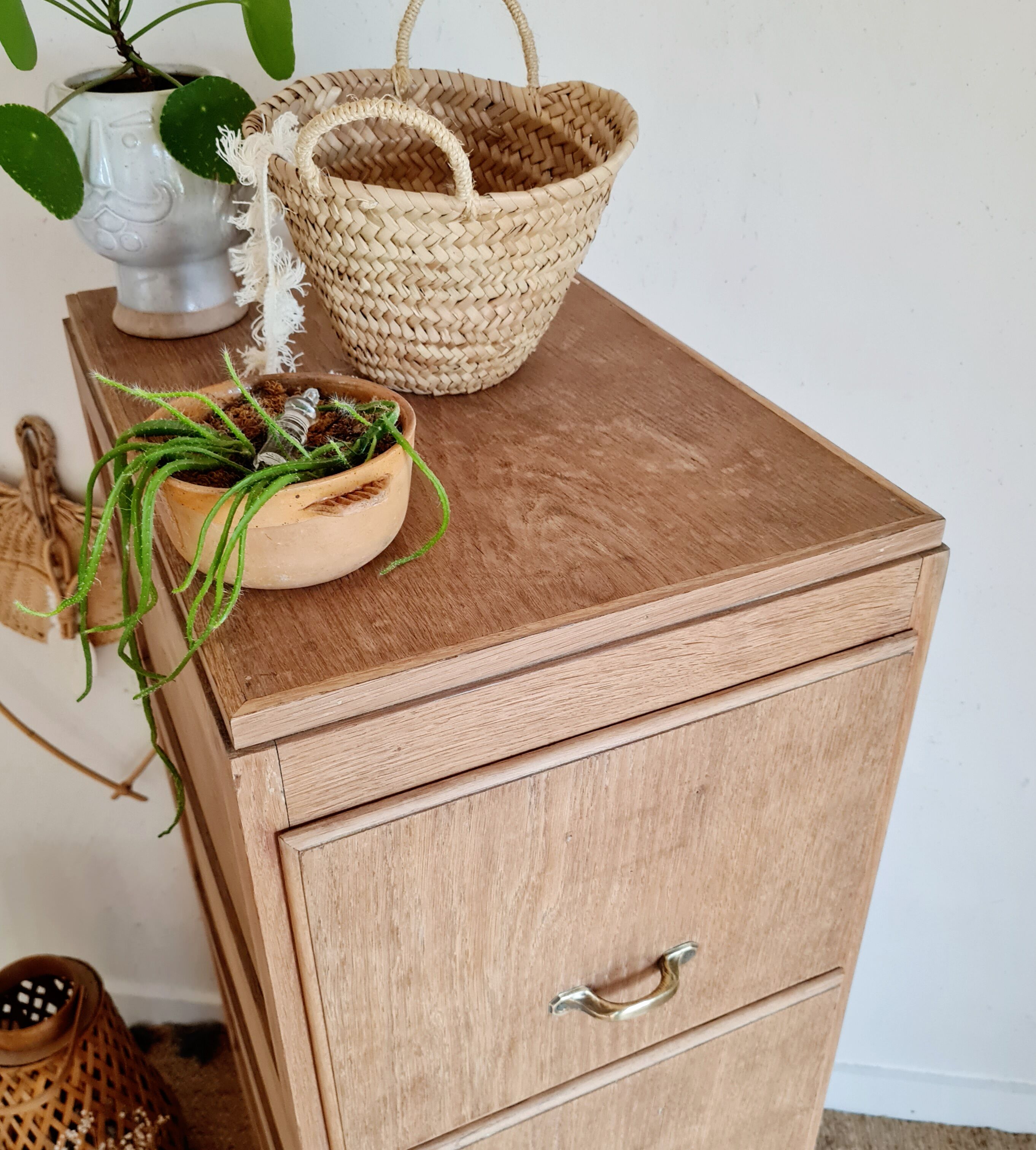 Furniture binder of trade oak raw