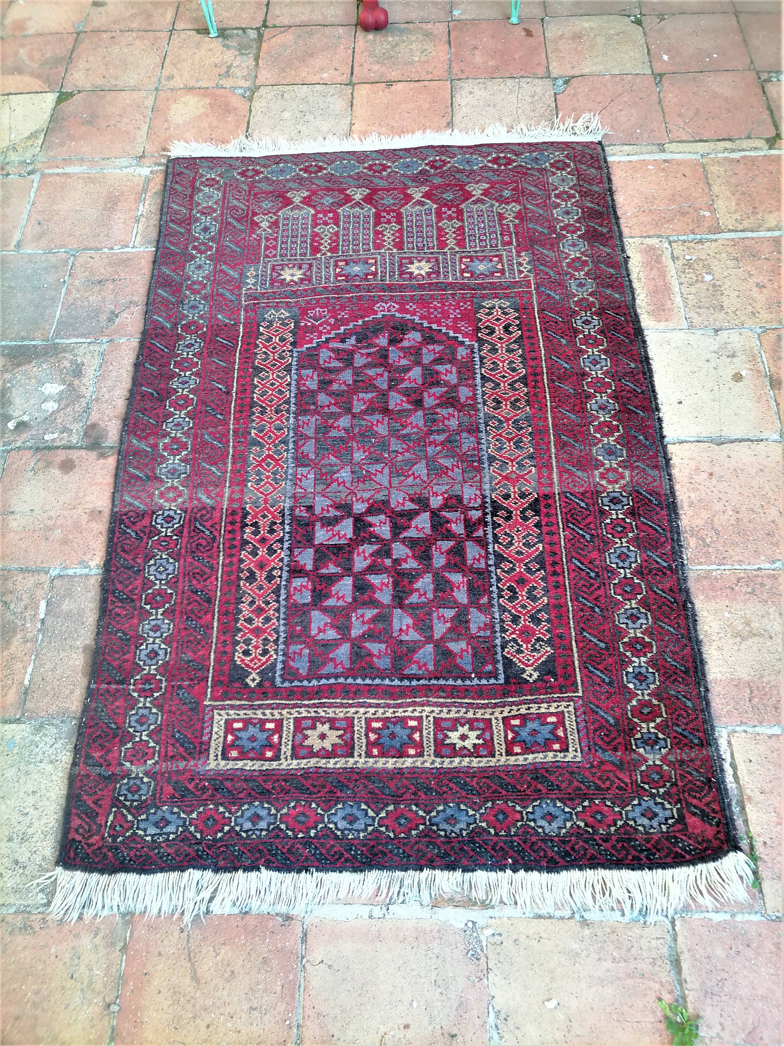 Ancient oriental prayer mat. ( 143 x 92 )