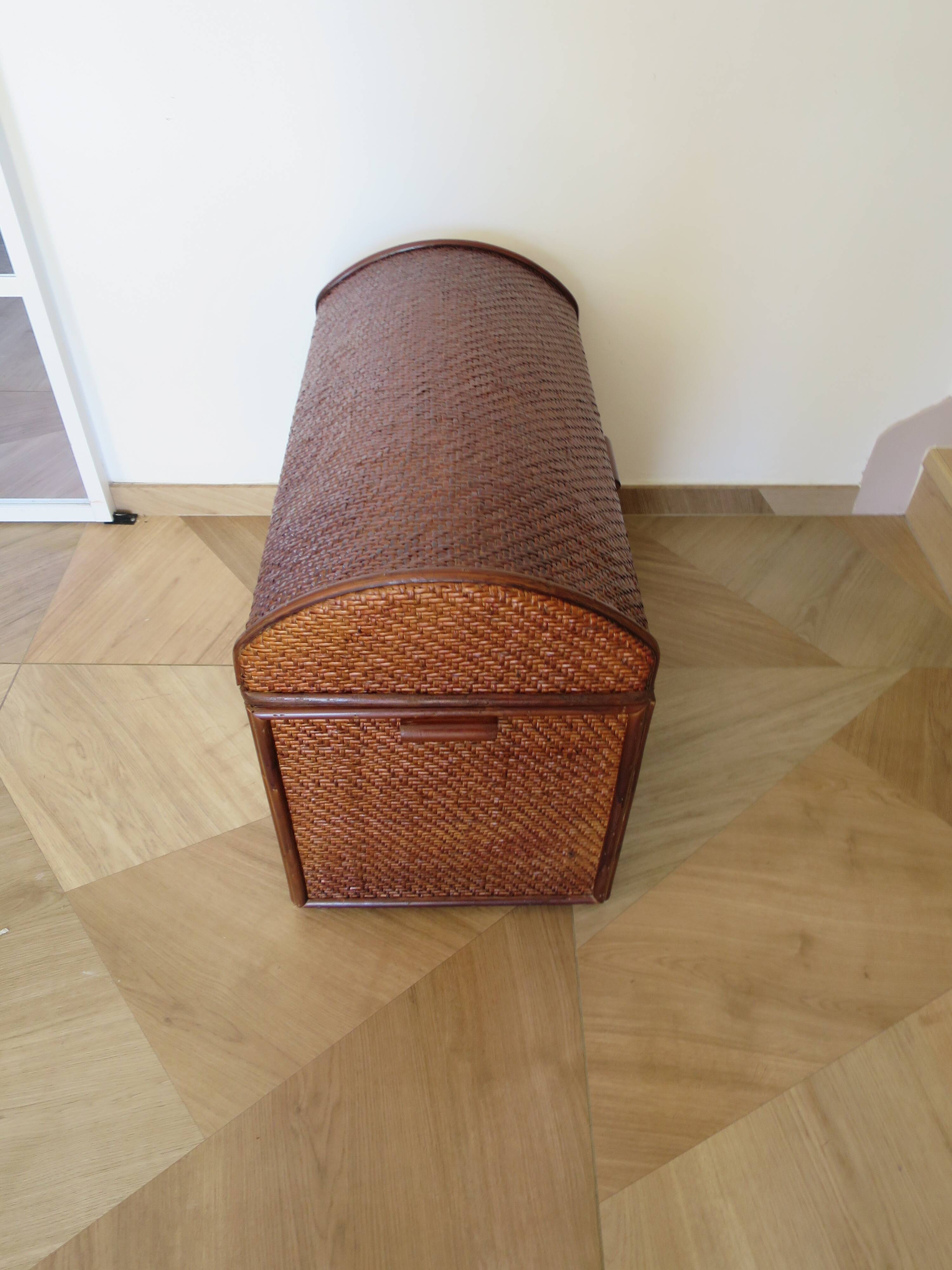 Vintage storage chest - curved - woven rattan - 1970s - mahogany colour