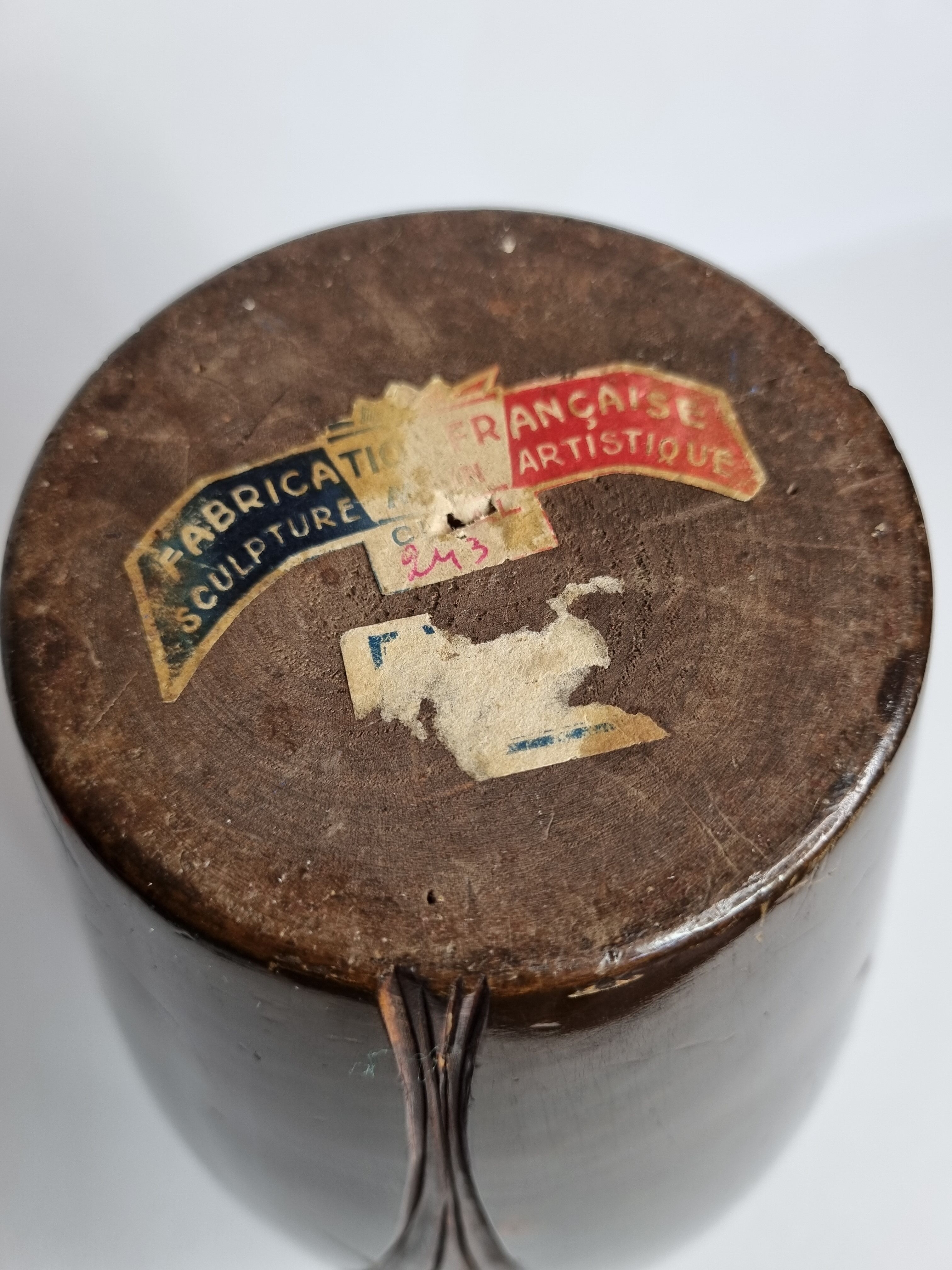 Decorative vase in turned and carved wood, signed "C. Léal", 30 cm