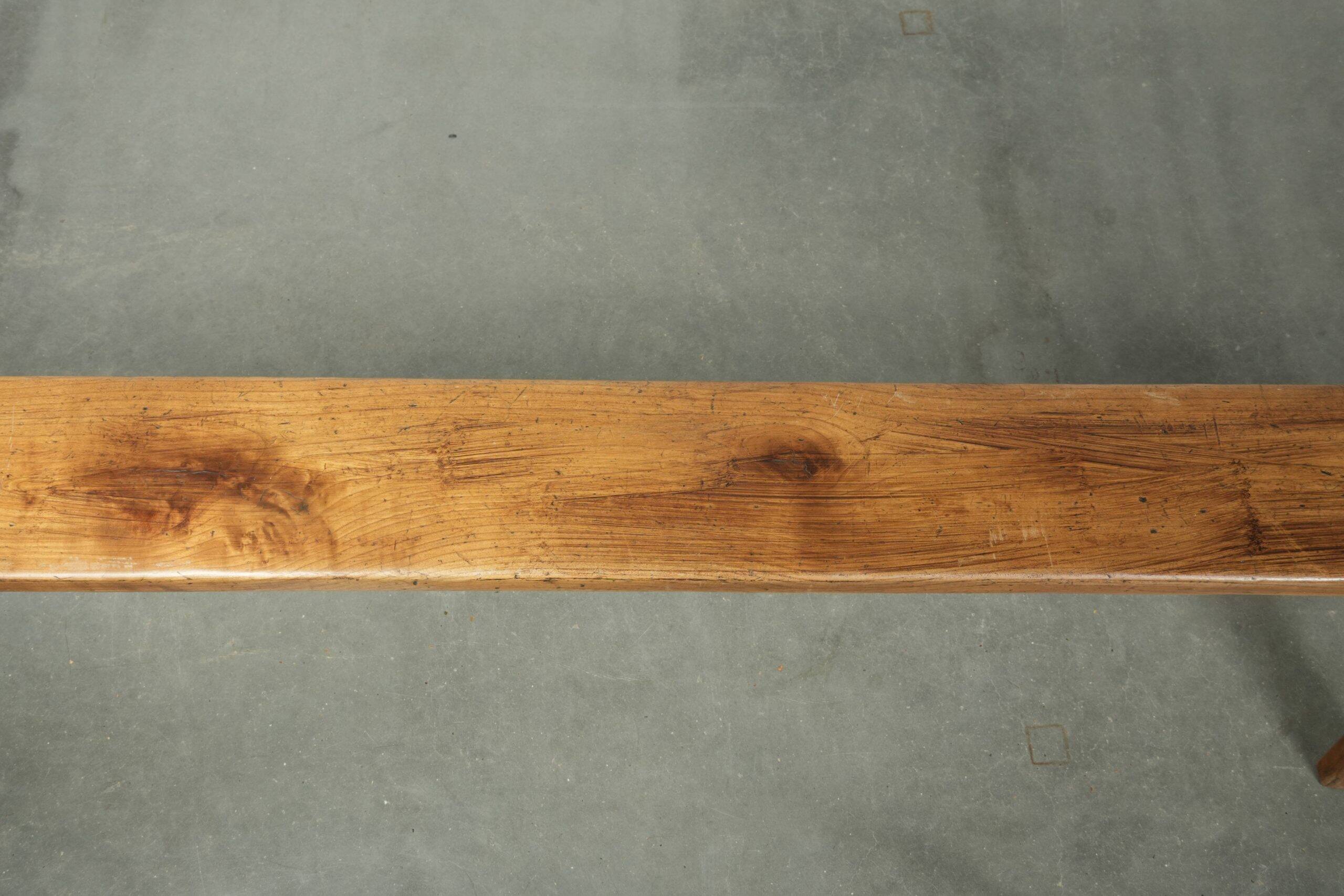 Banc de couloir brocante français / banc pour la table à manger avec un super look