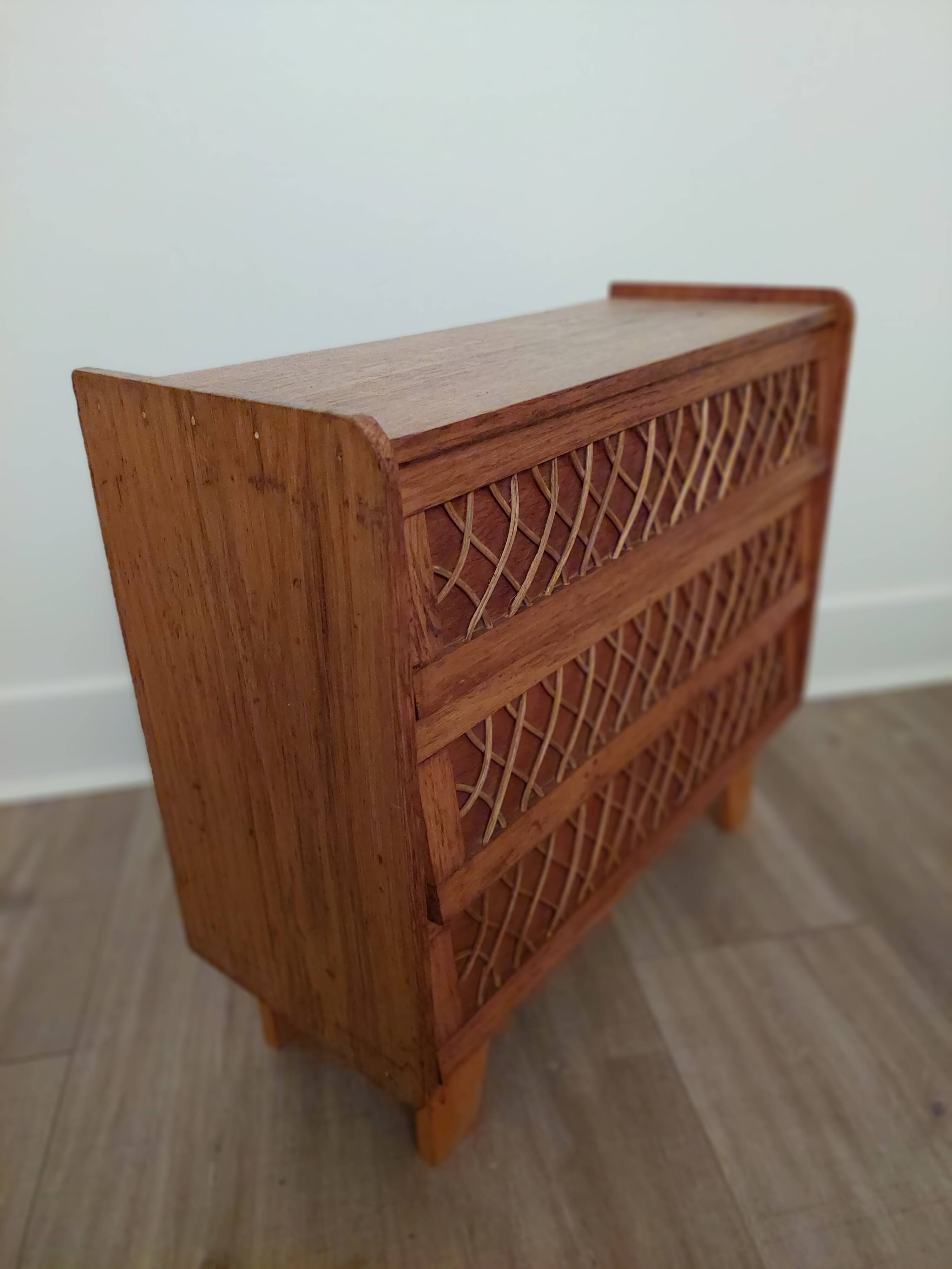 Chest of drawers typical vintage doll 60