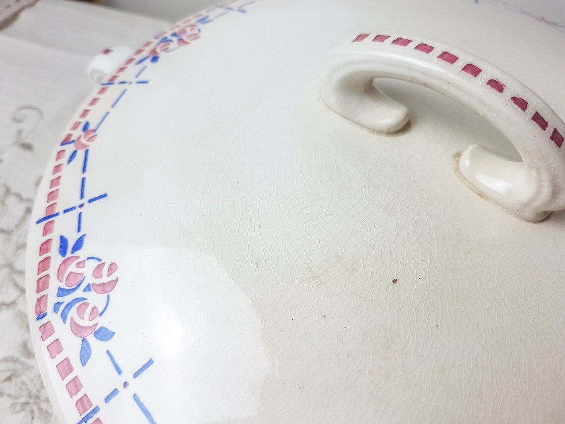 Soupière en faïence Saint Amand