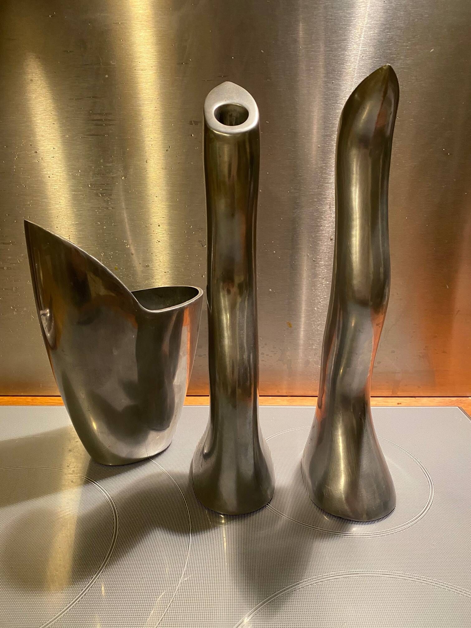 Solid aluminium set Anna Efverlund – 2 candle holders and 1 vase
