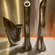 Ensemble en aluminium massif Anna Efverlund – 2 chandeliers et 1 vase