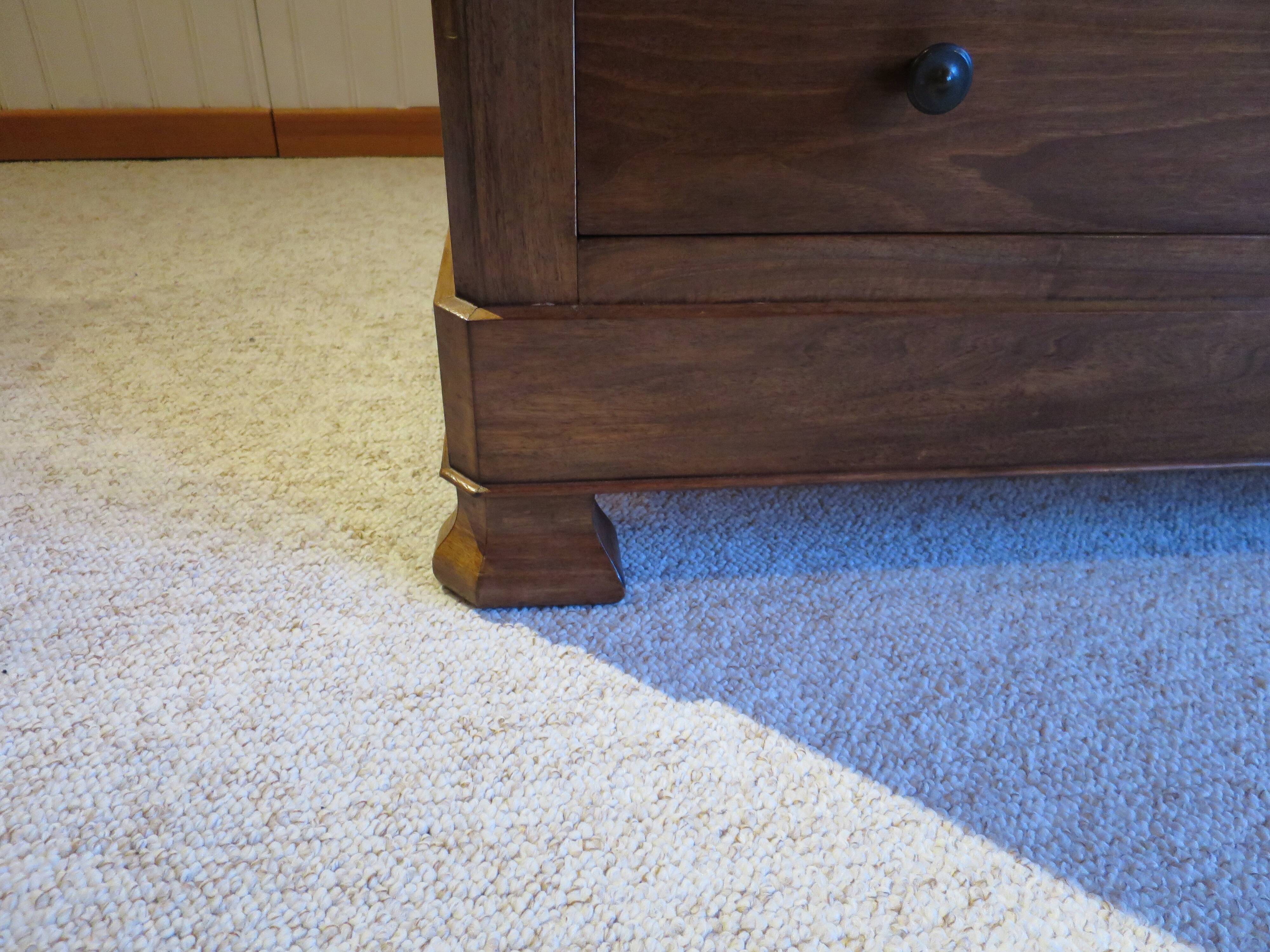 Rare pretty old chest of drawers with 4 drawers - Louis Philippe style in Walnut