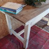 Farm table