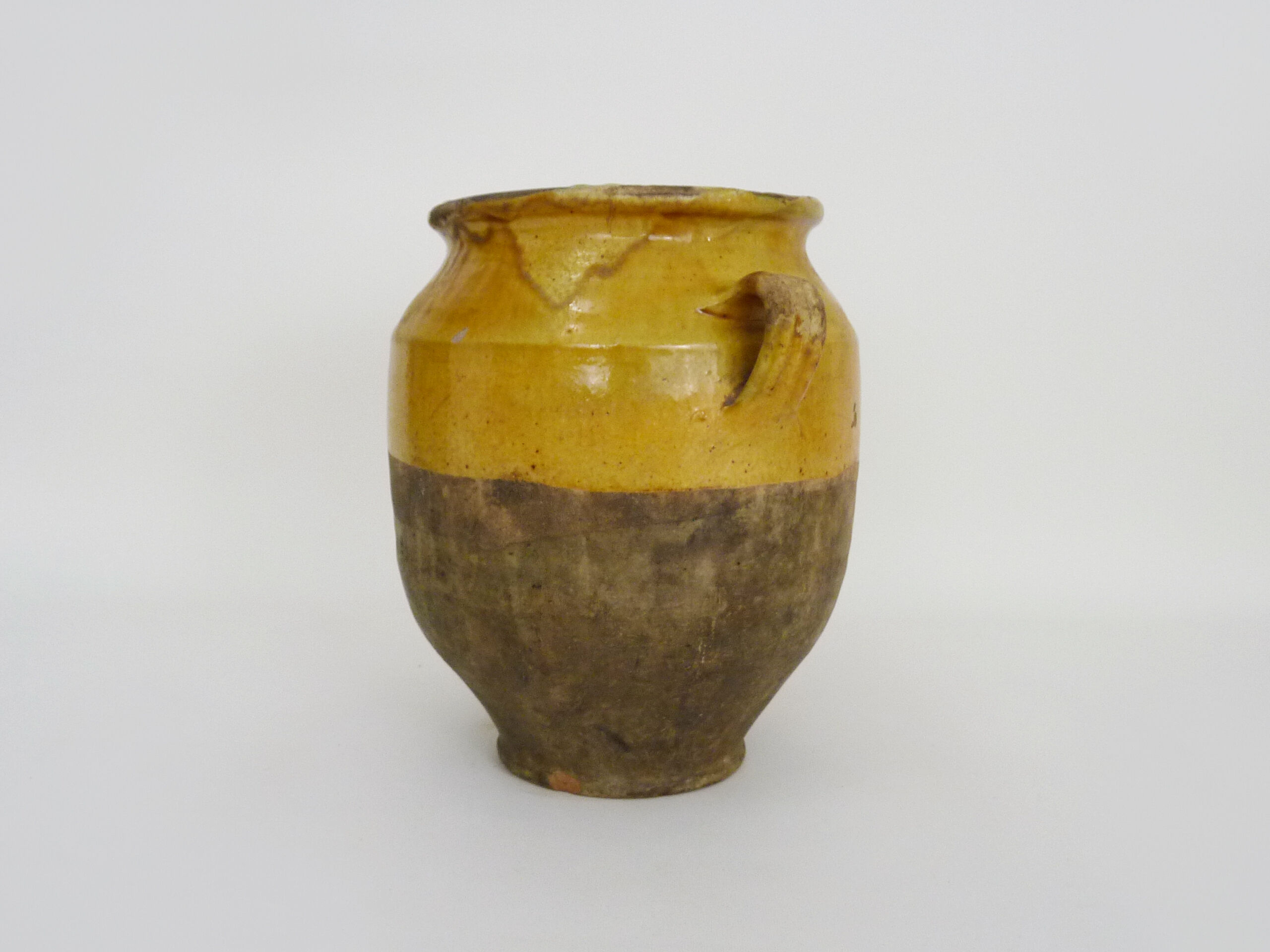 Varnished yellow confit pot, south-west of France. Conservation jar. Pyrenees XIXth