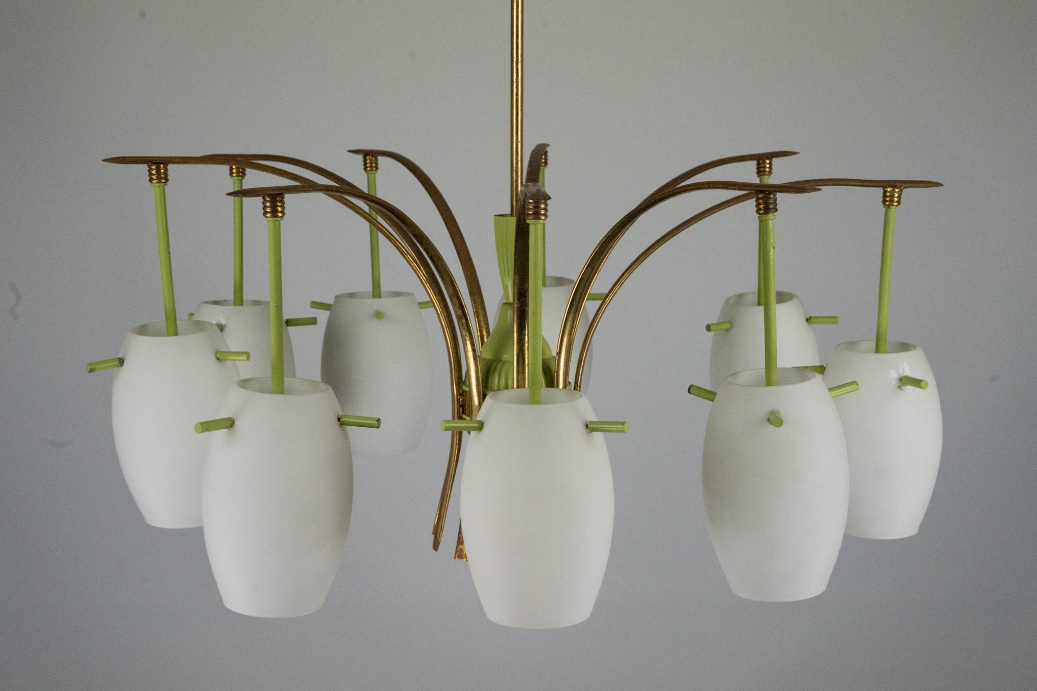 Midcentury 9-Arm Brass Chandelier with  Lacquer & Opaline Glass. Italy 1950