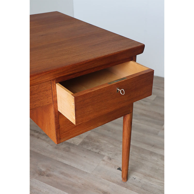Bureau scandinave Danois en teck vers 1960