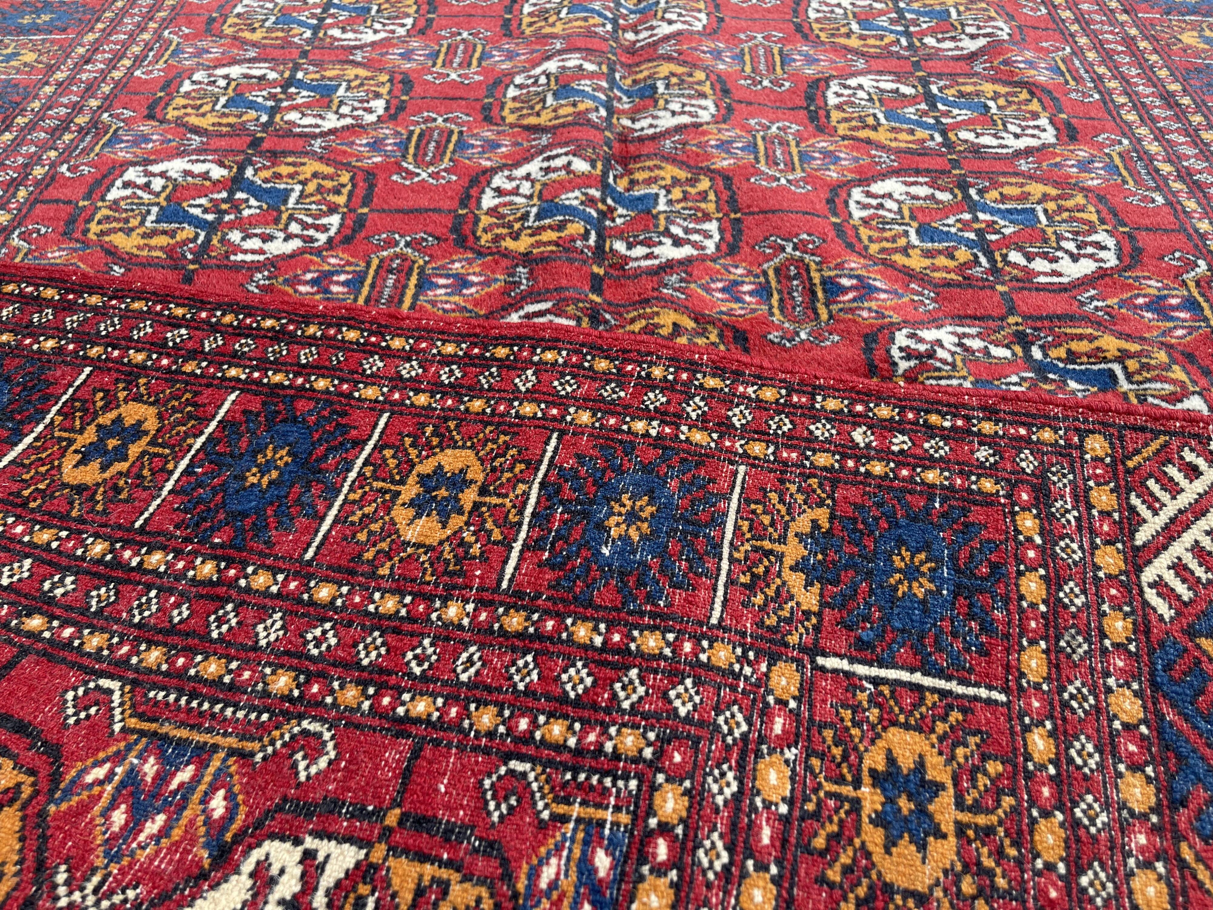Vintage Turkoman Rug , 188 x 125 cm