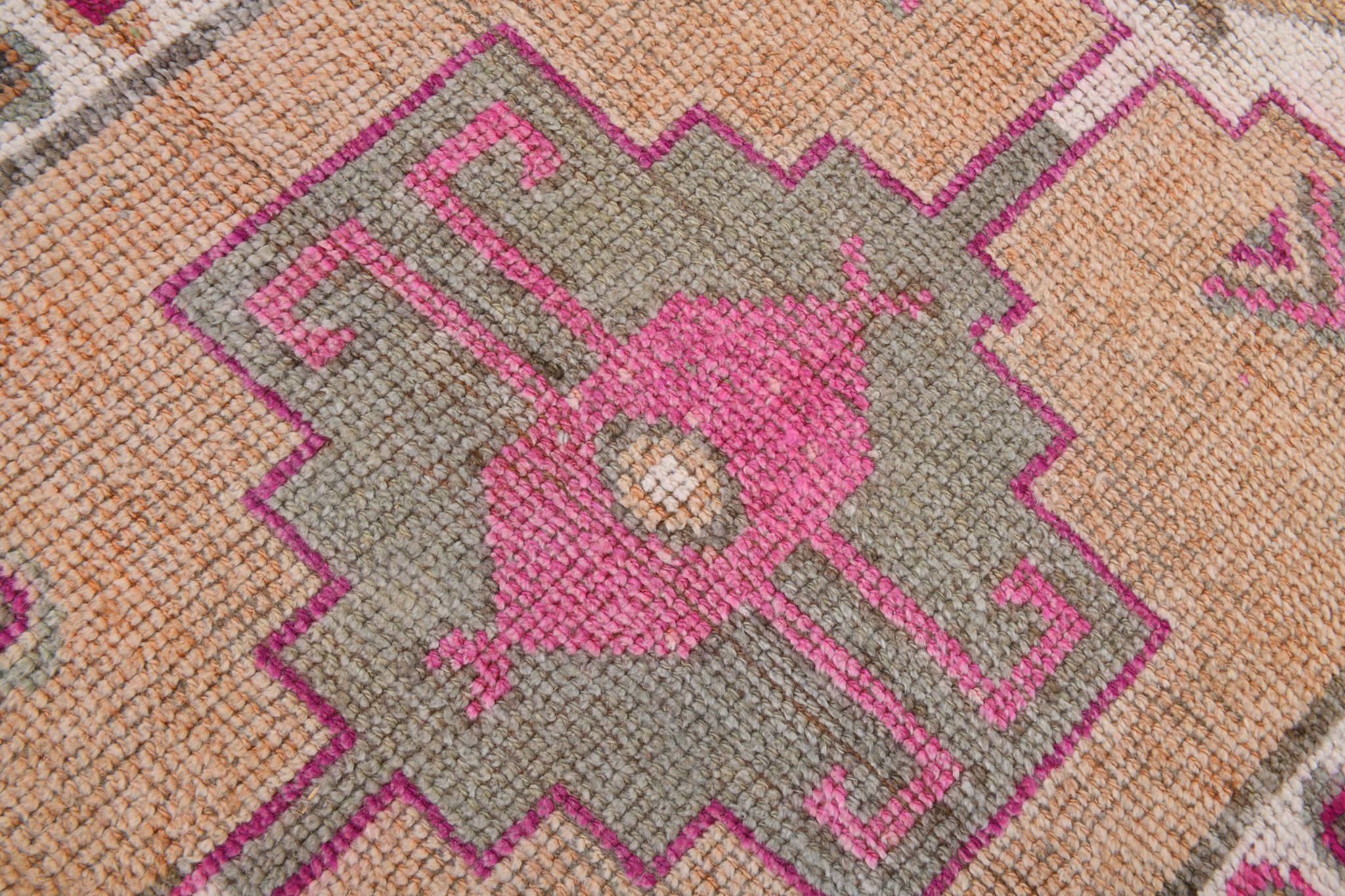 Neutral color handmade runner rug 317x87cm