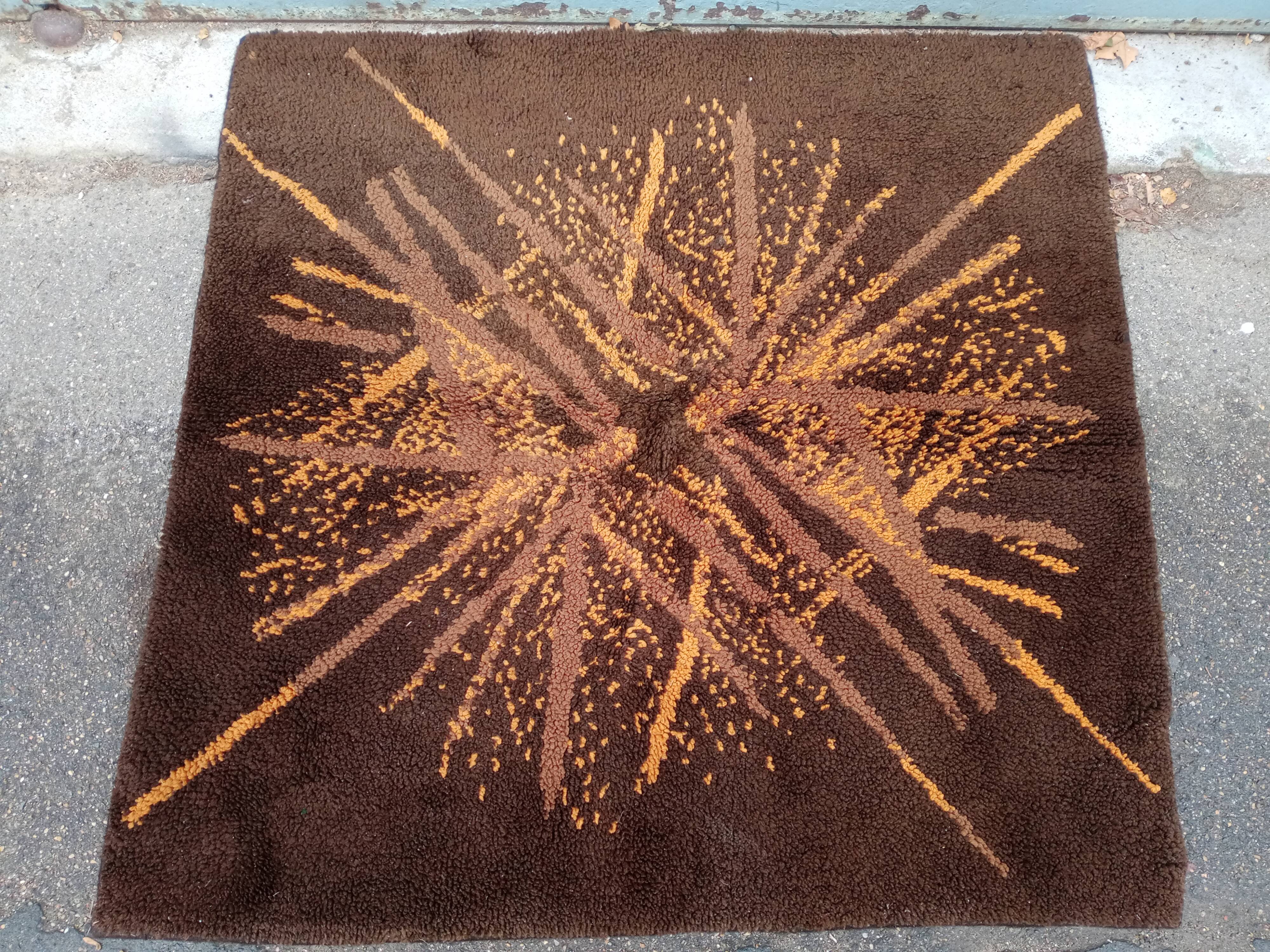 Vintage carpet 60