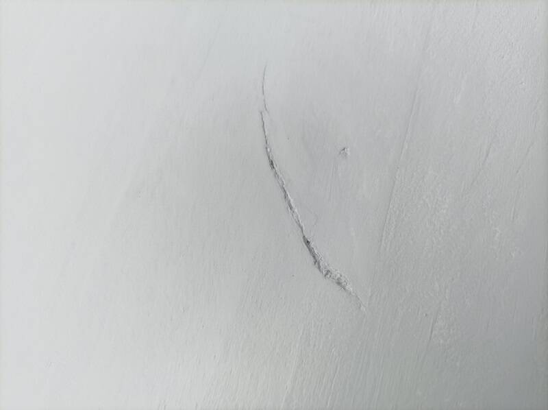 Solid wood buffet unit with glass doors and air-gummed dresser dpc 1223100