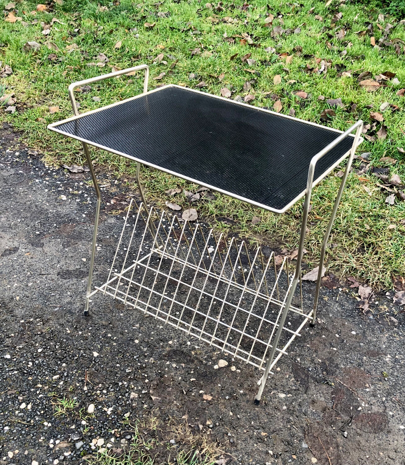 Side table vinyl door