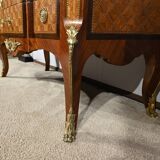 Commode en Bois de Rose et Amarante, style Transition Louis XV / Louis XVI – Fin XIXe