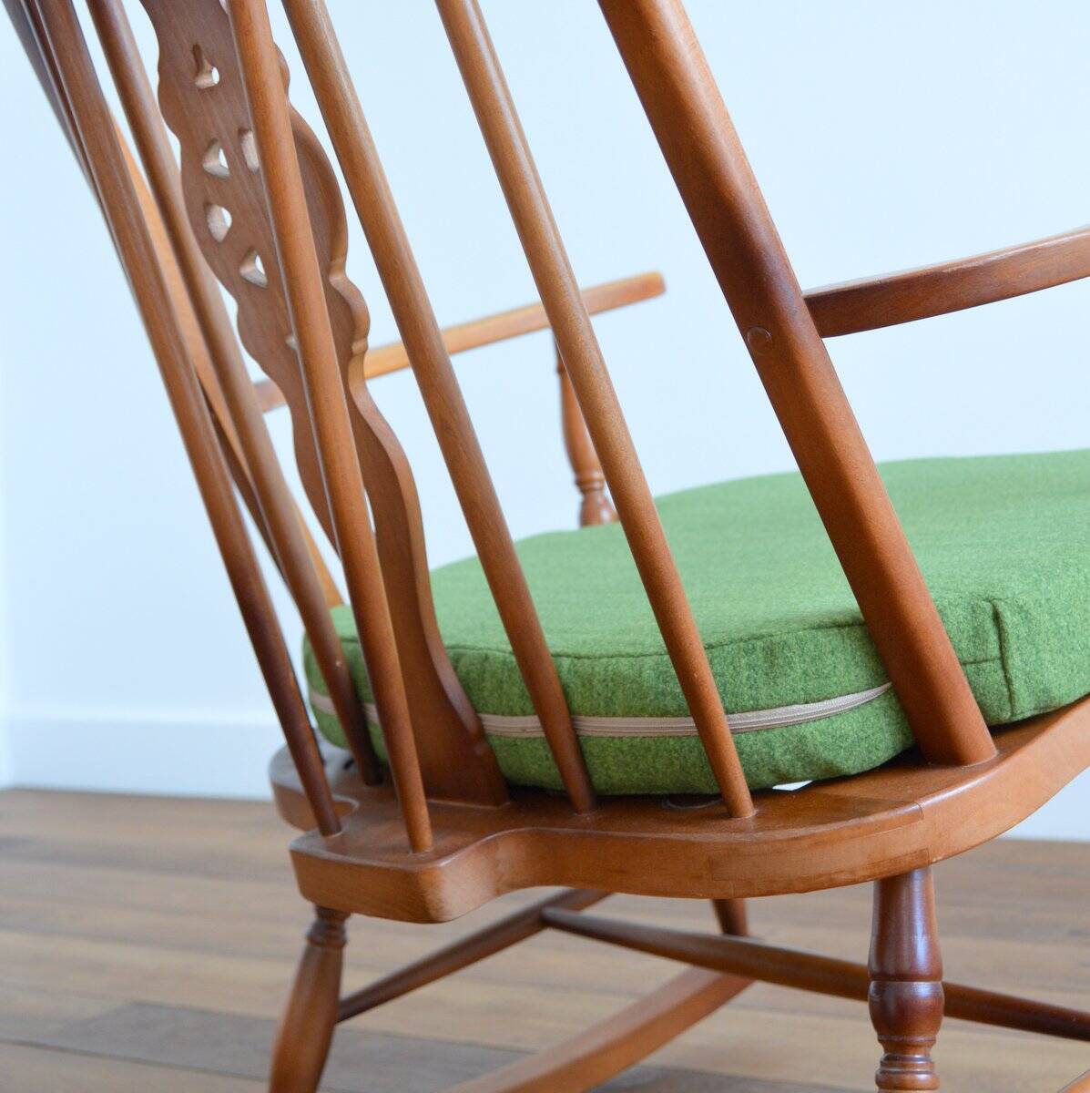 Rocking chair Windsor  vintage 1950s