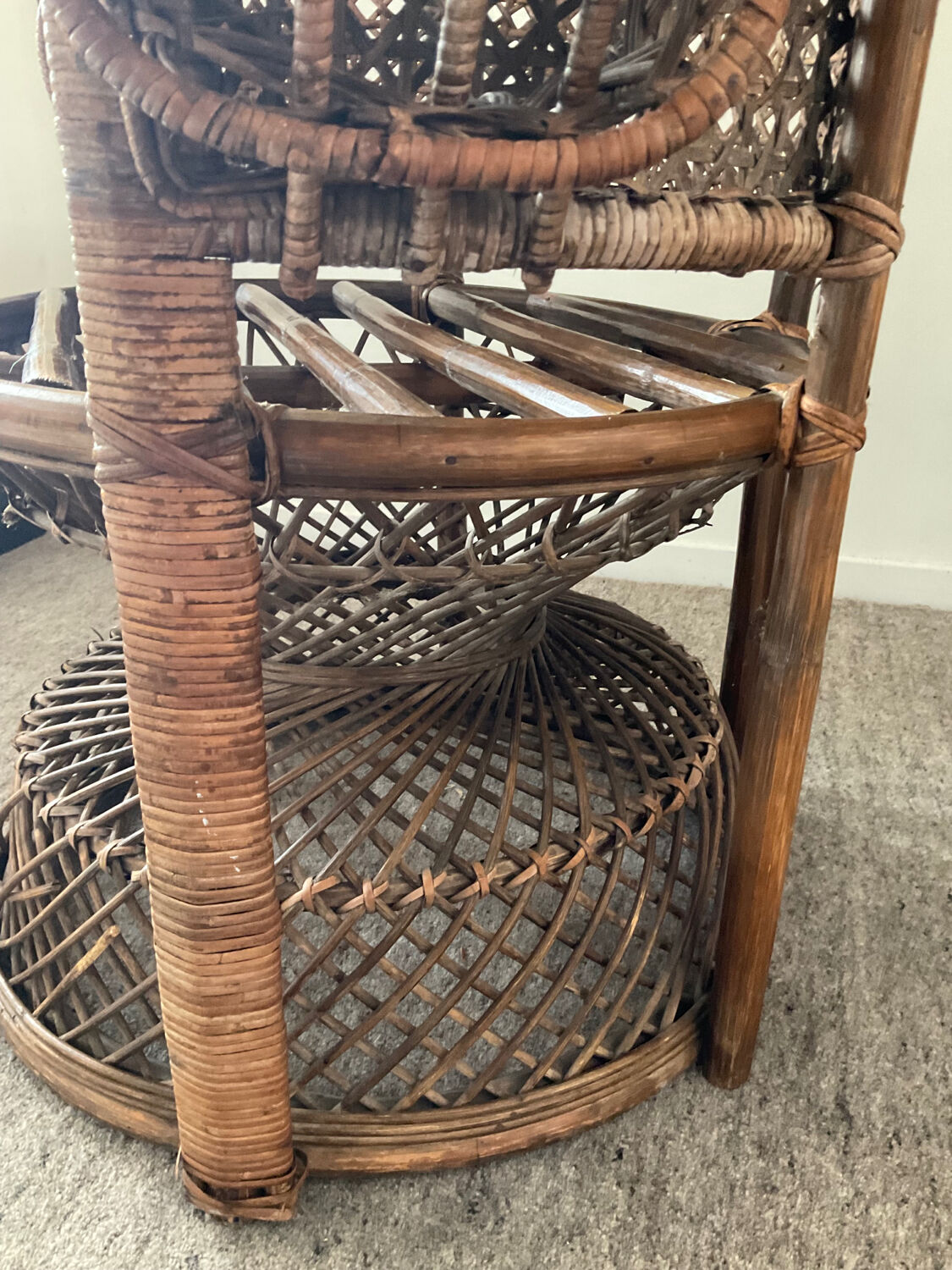 Fauteuil Paon Emmanuelle des années 60