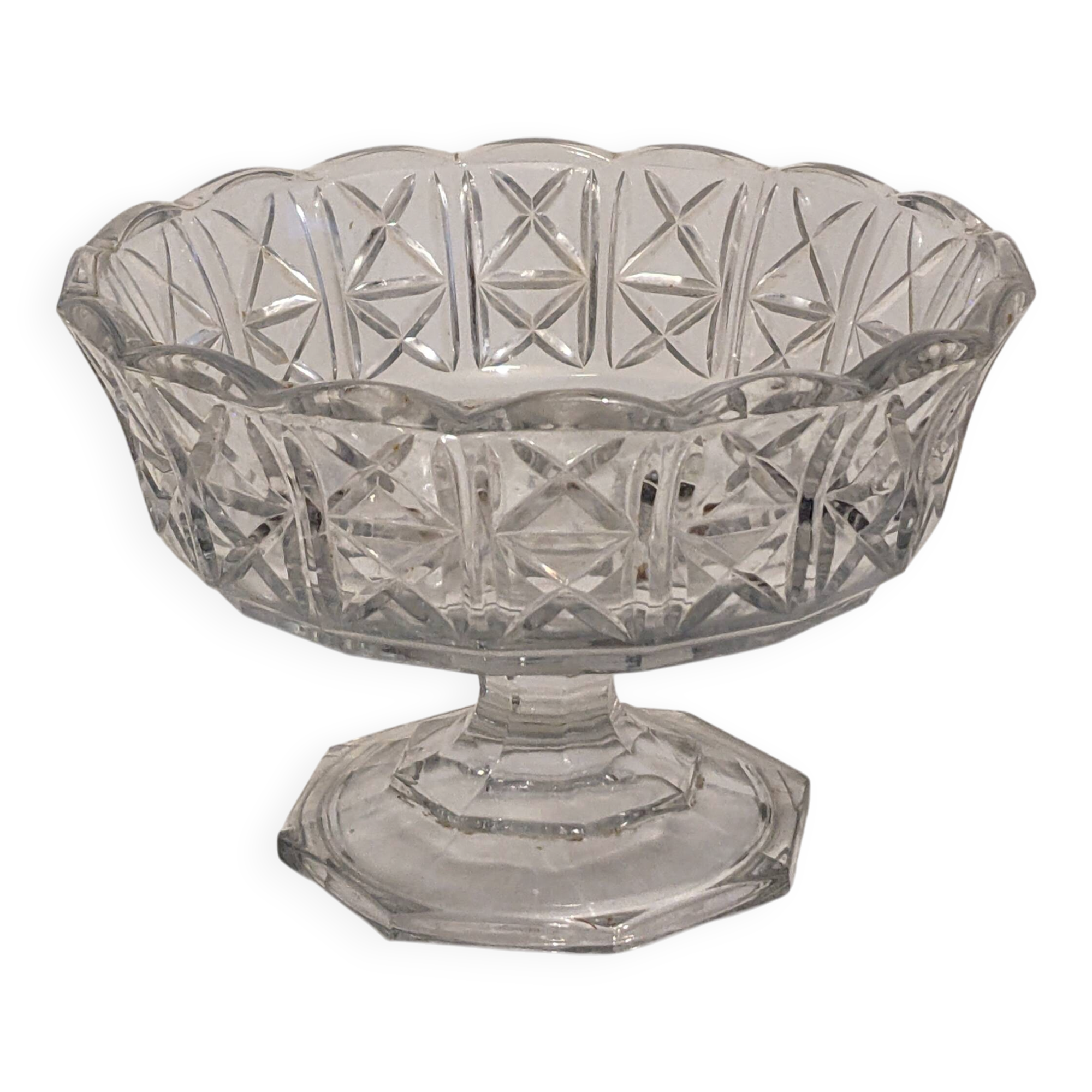 Cut glass bowl, crystal cut type