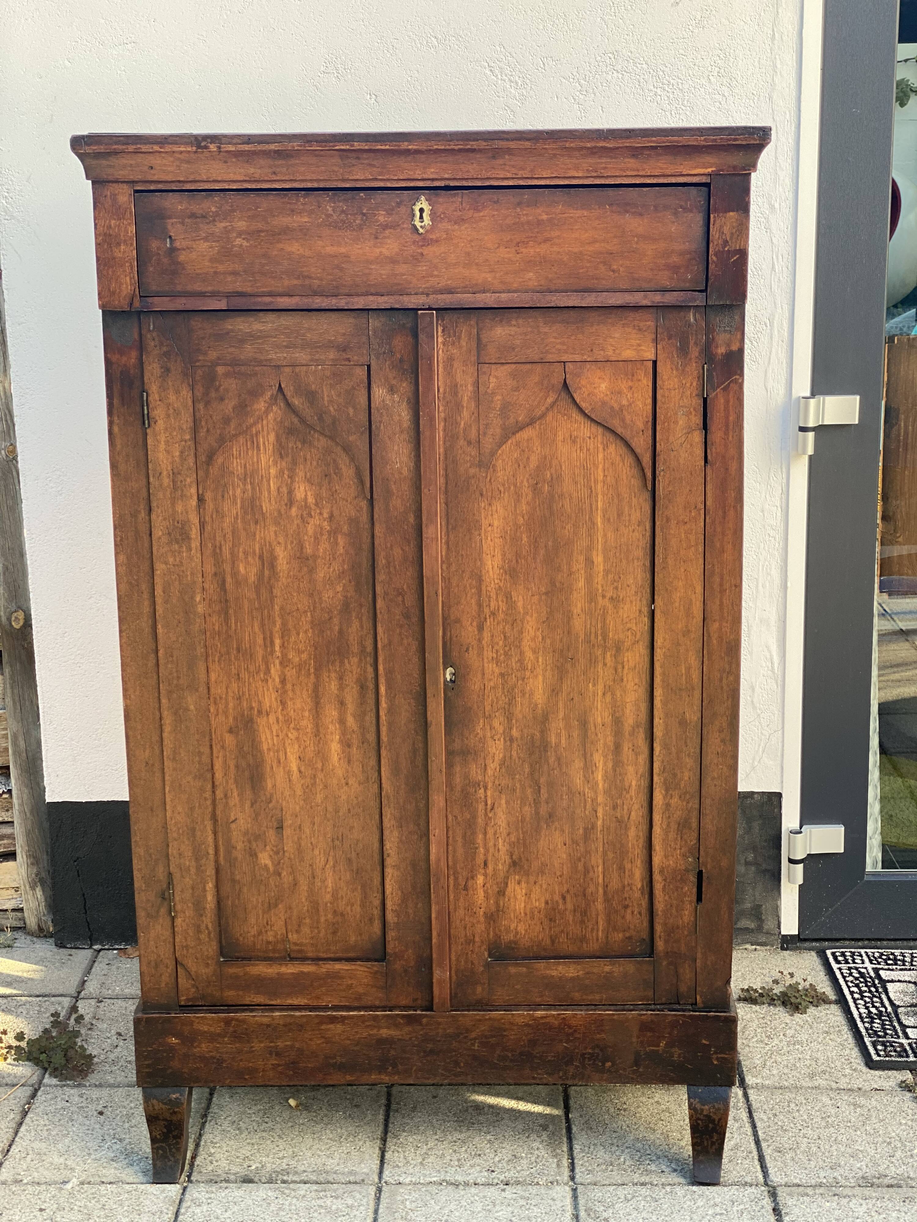 Biedermeier style oak wood cabinet