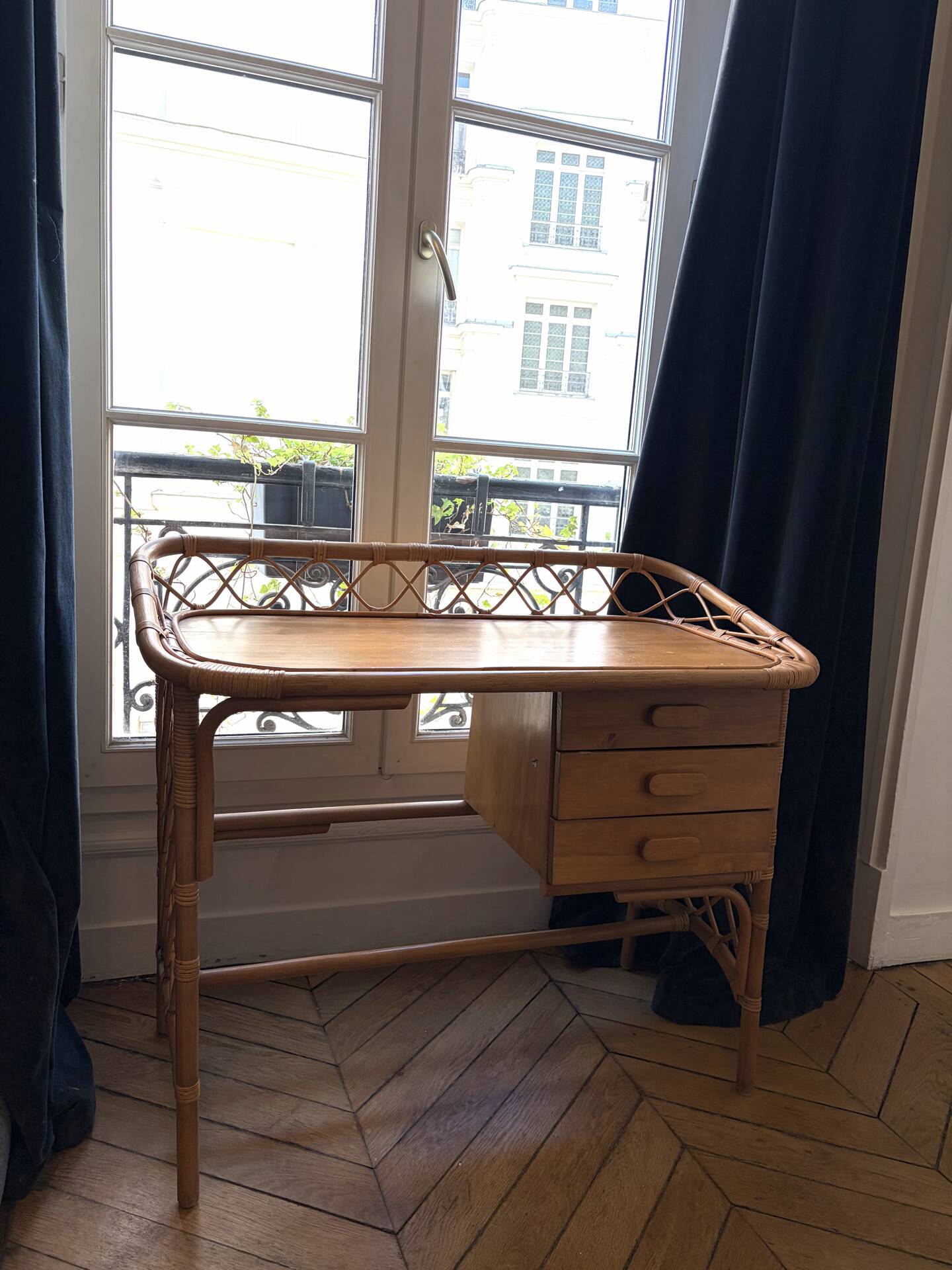 Bureau vintage Bonton en rotin et bois, 3 tiroirs
