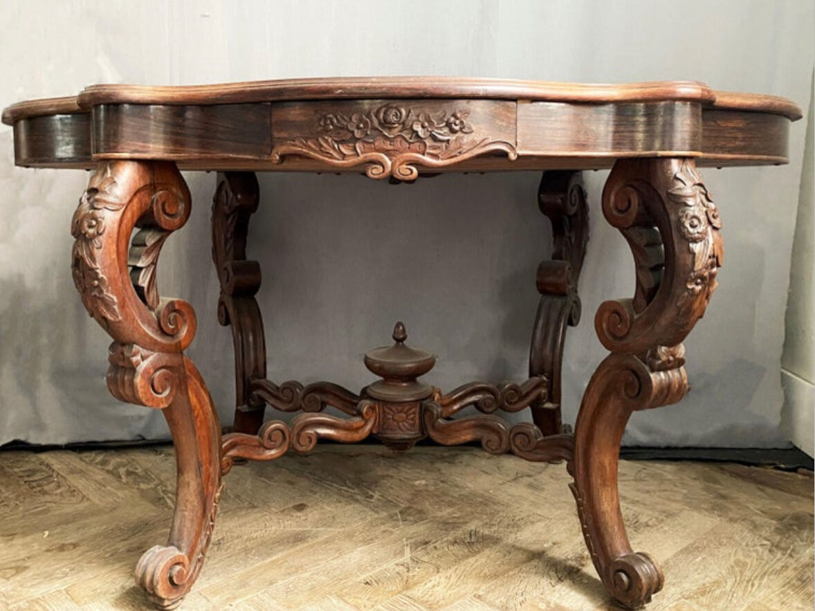 Oval table of Napoleon III period Late nineteenth century