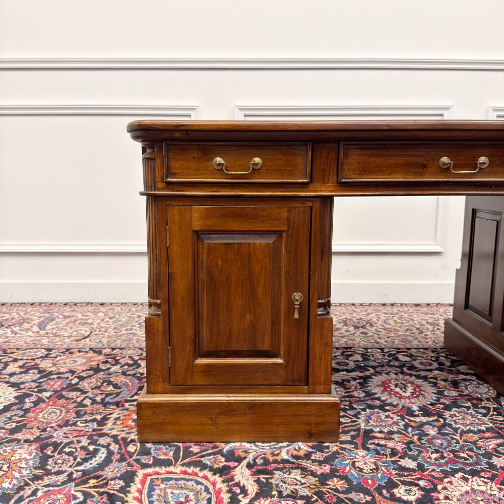 Classic English Chesterfield Desk