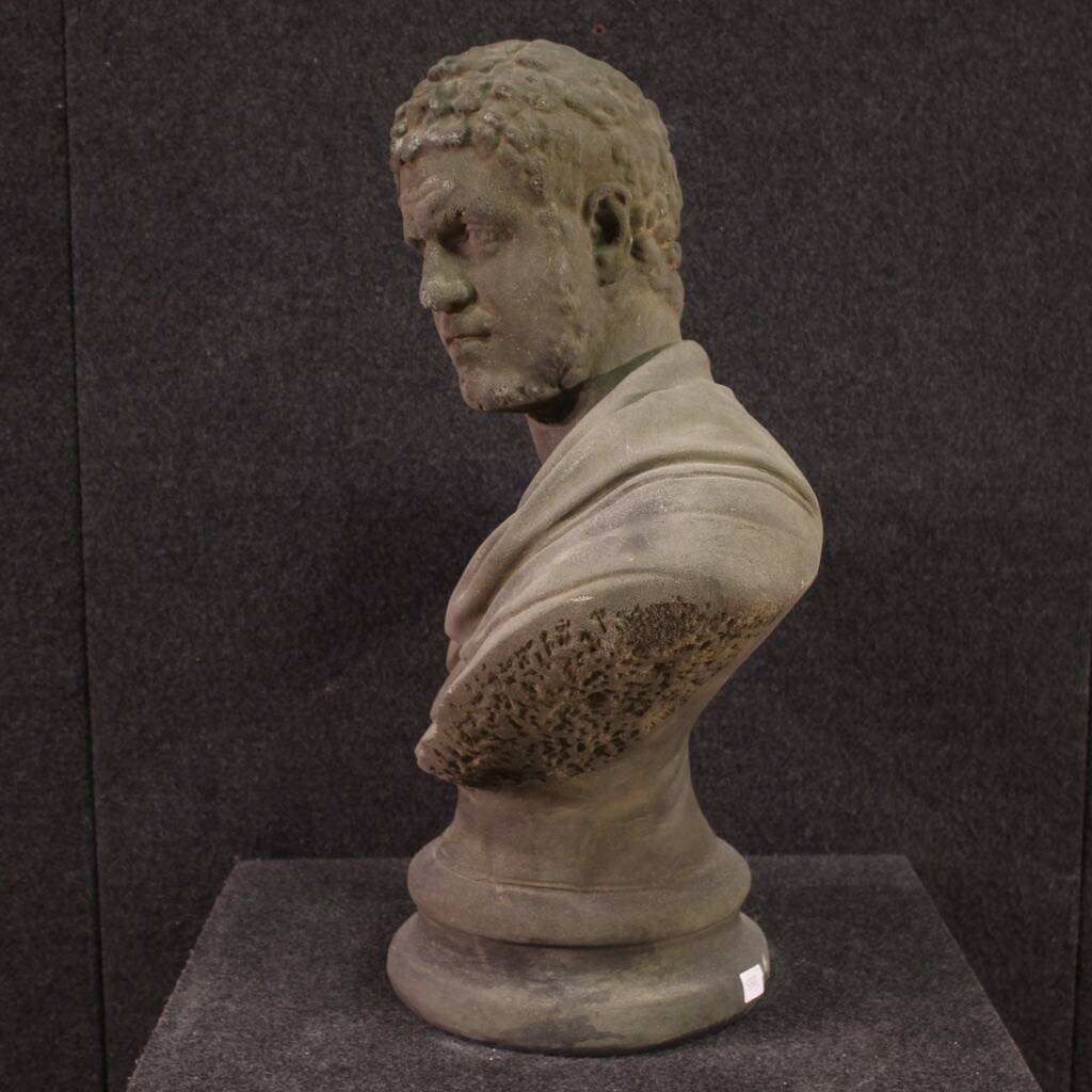 Buste en ciment de l'empereur Caracalla