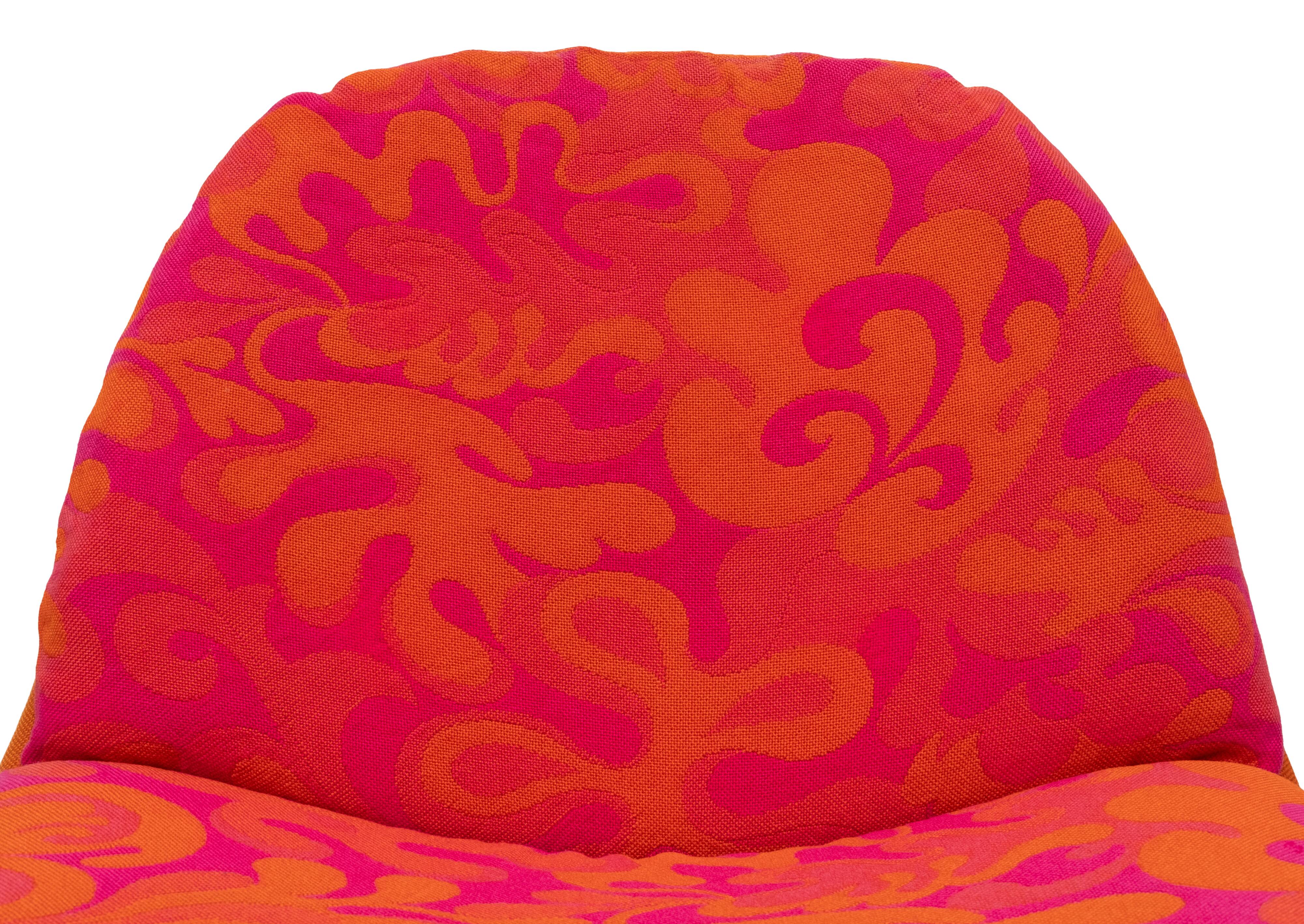 Lounge chair in the style