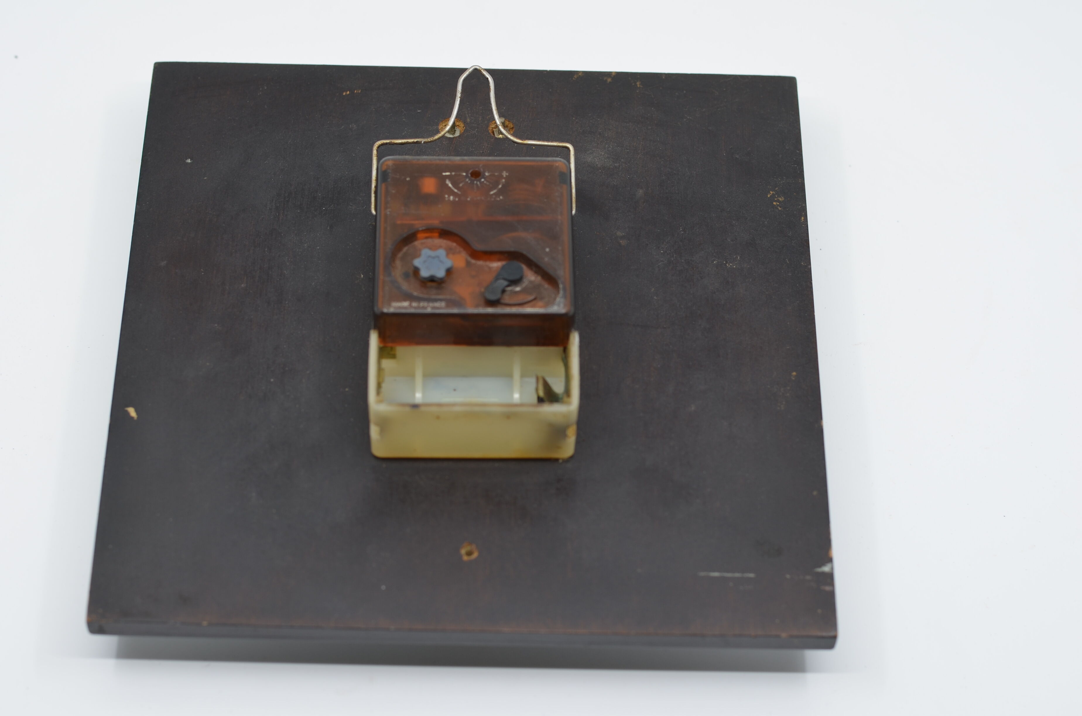 Aluminium flash clock